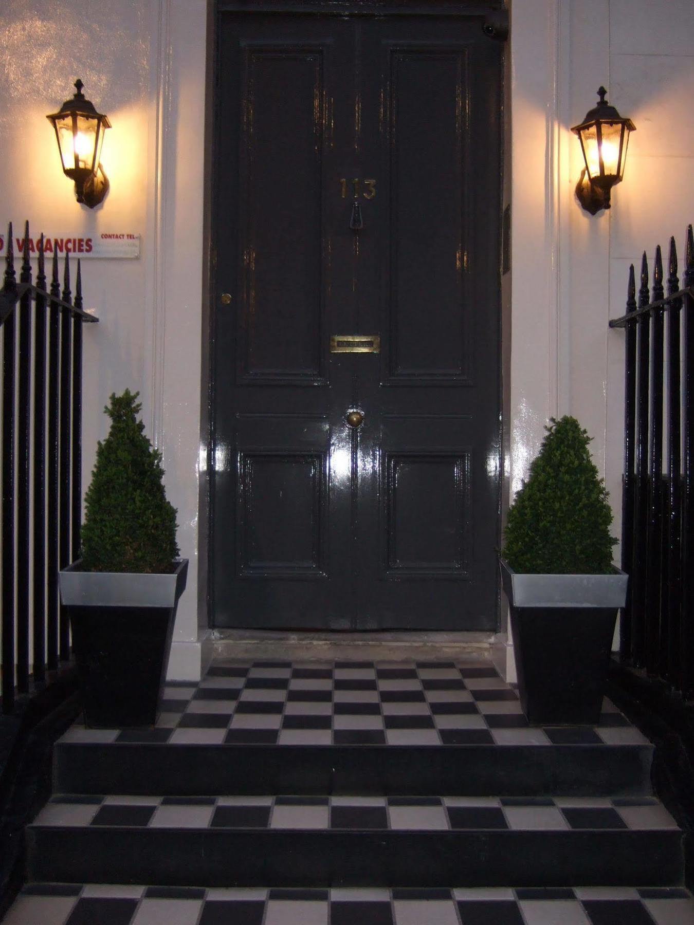 Lynton 3*