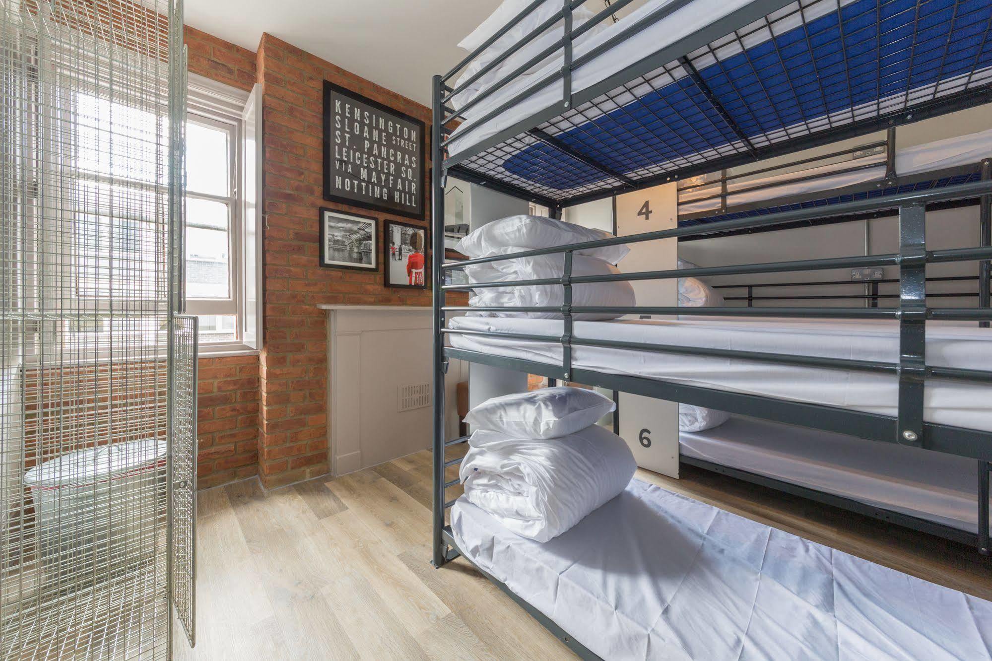 Publove @ The Man, Paddington Hostel London