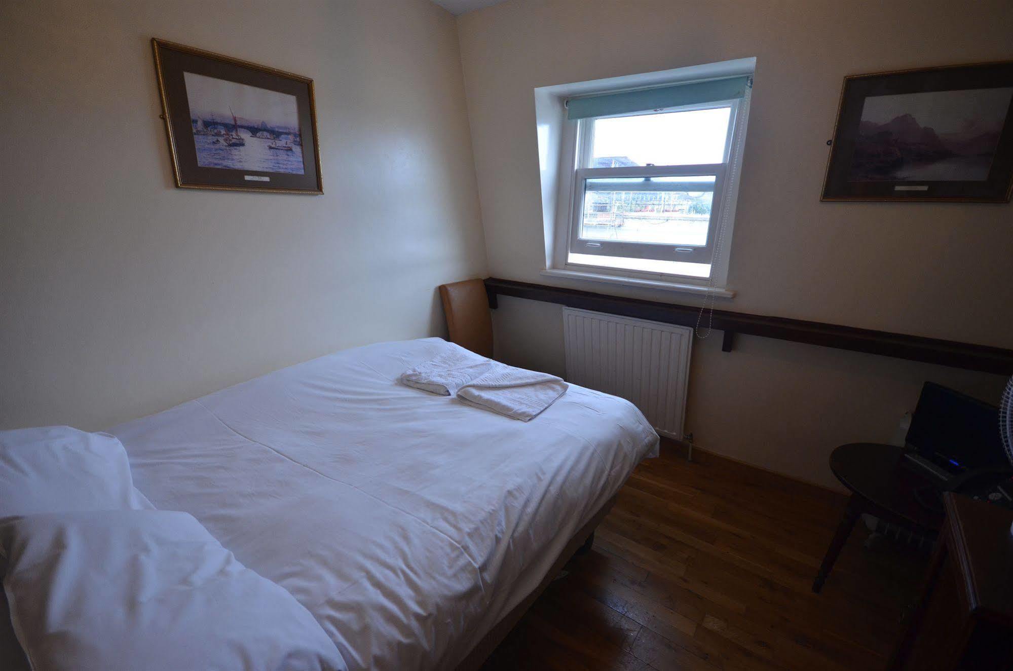 West Brompton Studios Aparthotel 4*