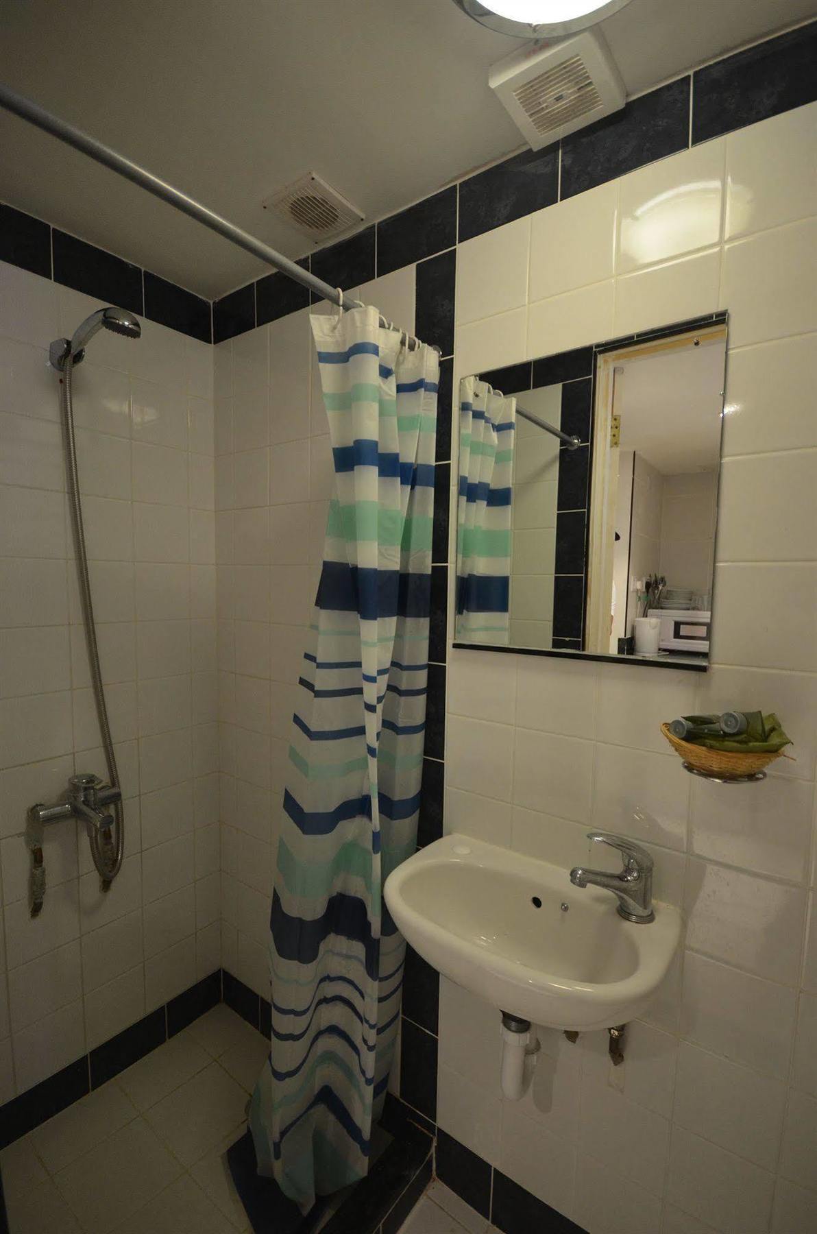 West Brompton Studios Aparthotel