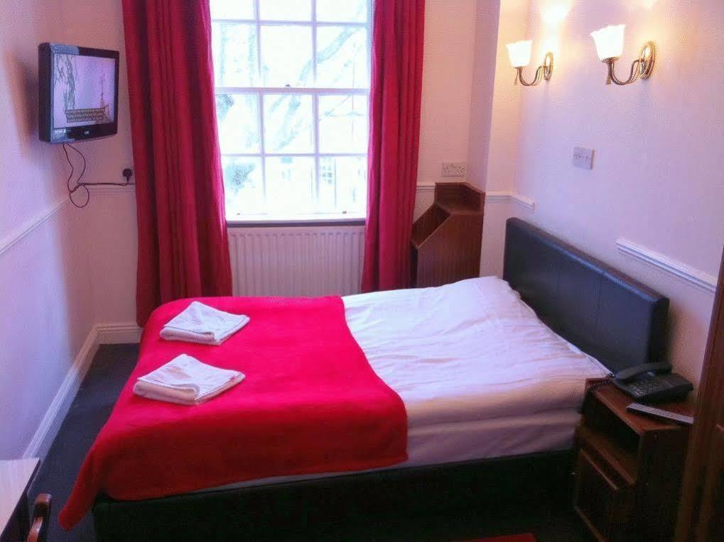 Springfield Hotell 2*