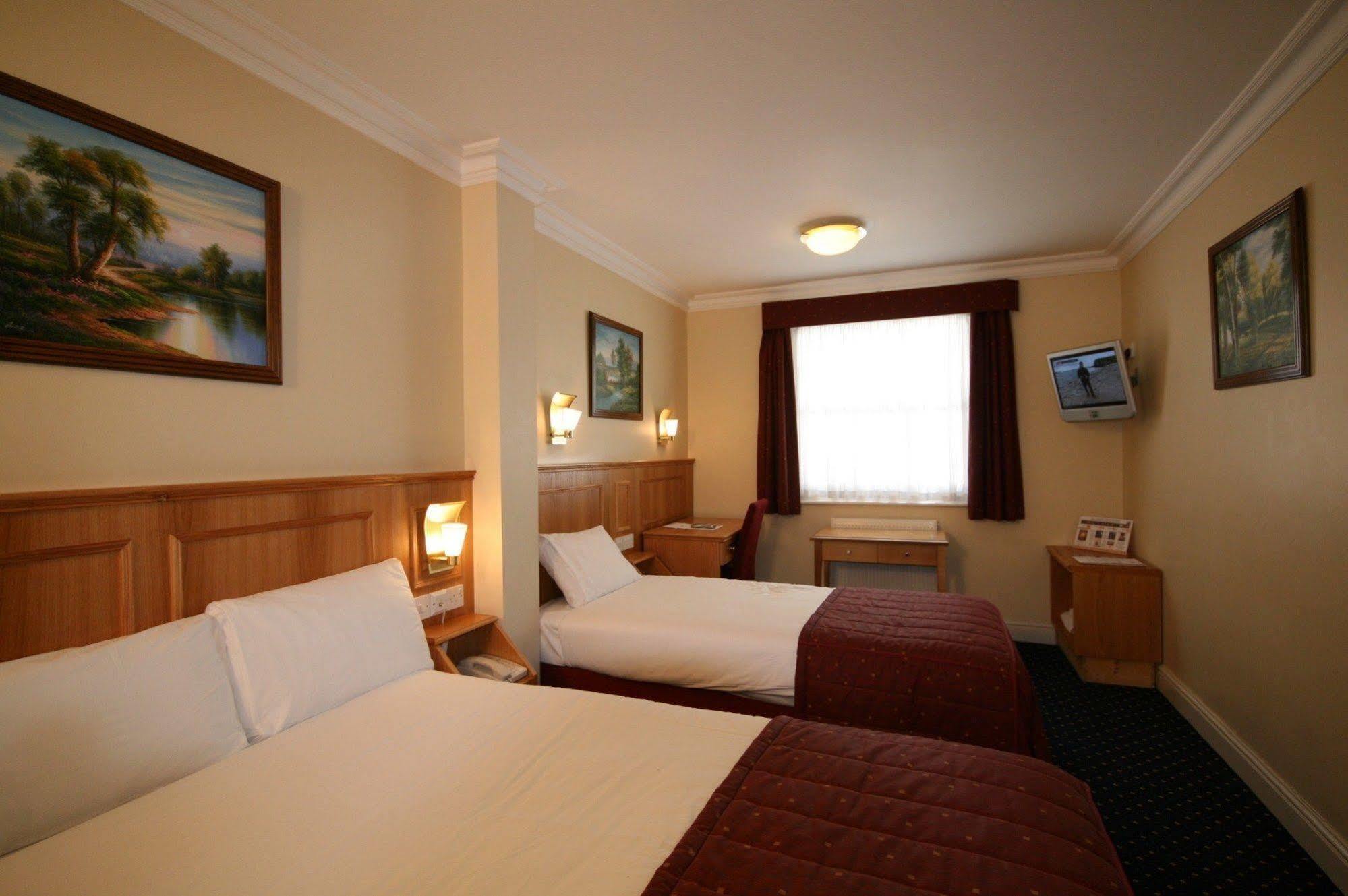 Days Hyde Park Hotel London