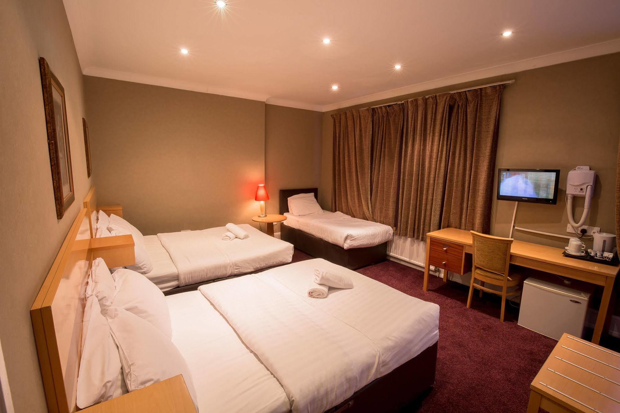 Newham Hotell 2*