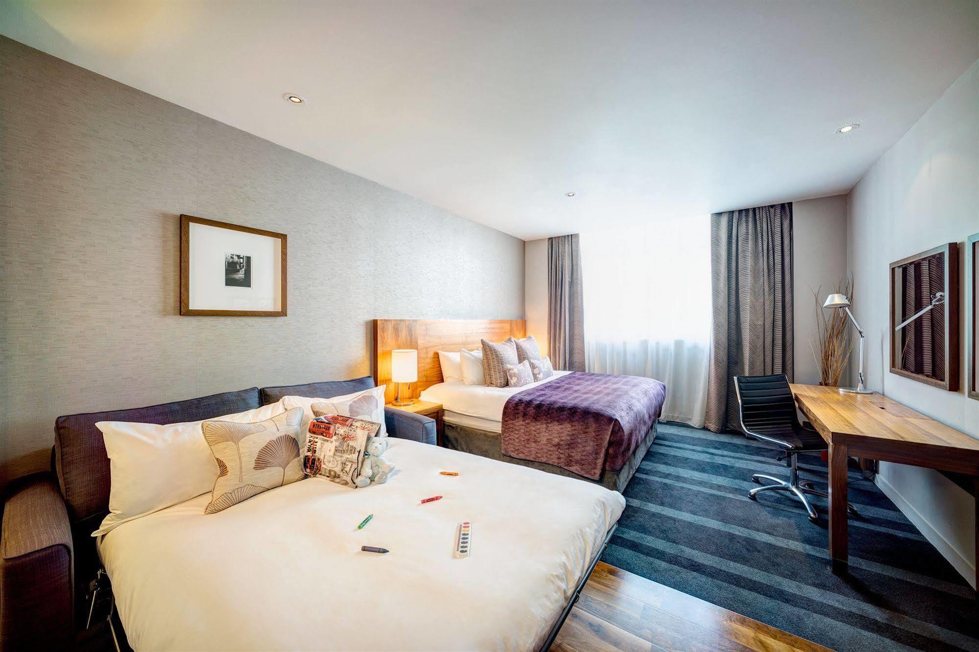 Apex Of 4* Londra