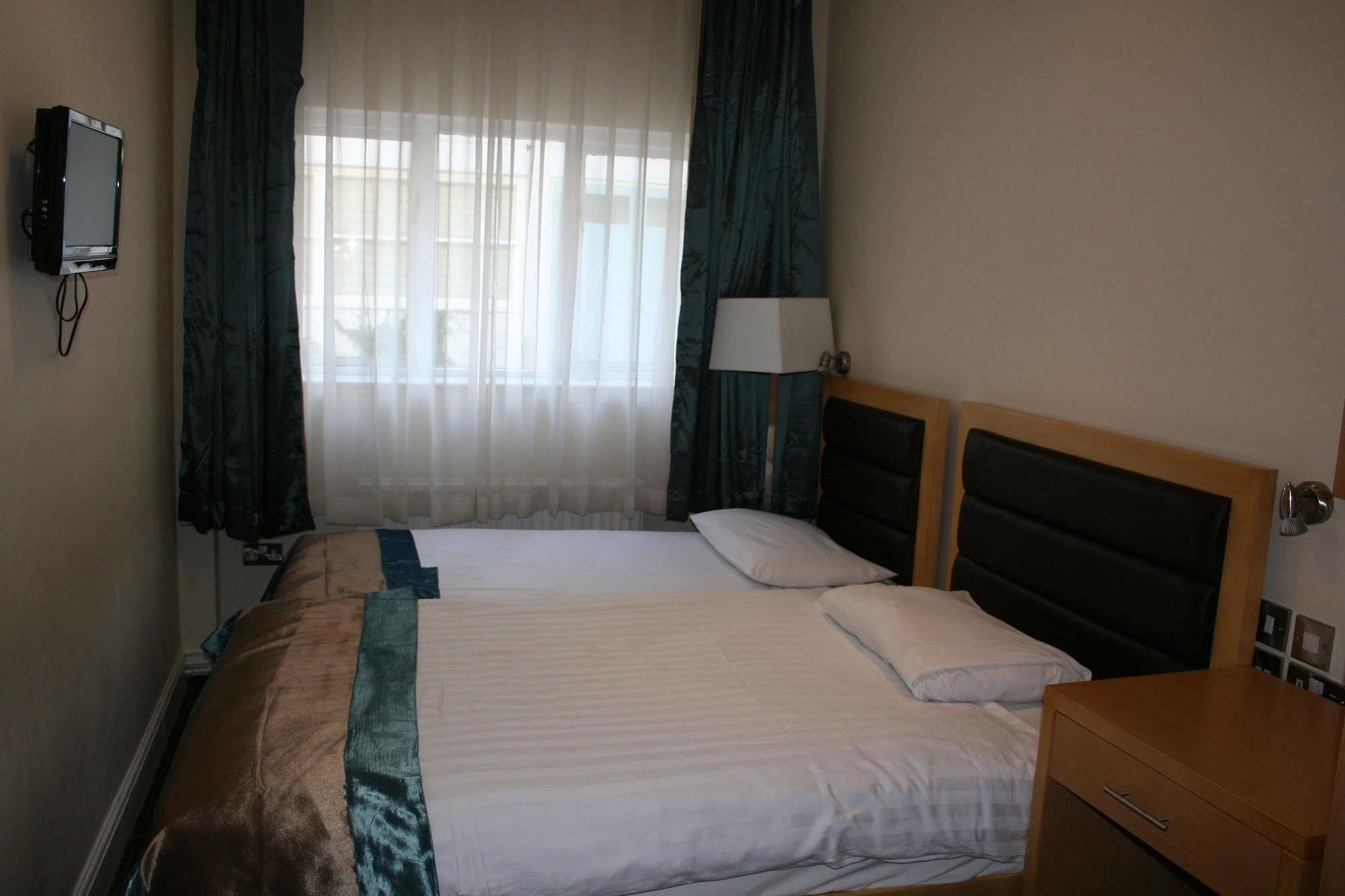 Hotell Cromwell London