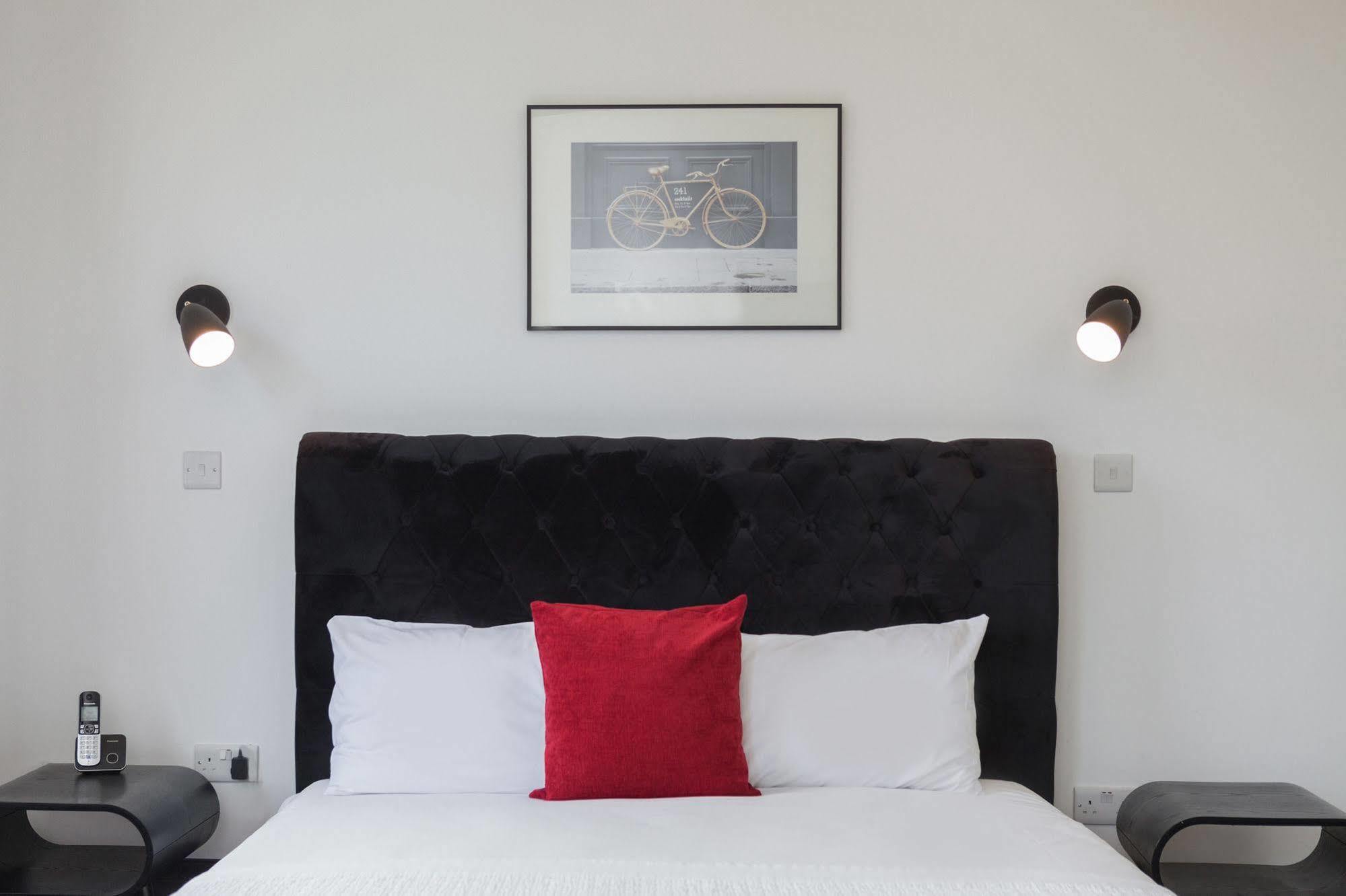 6 Portobello Road