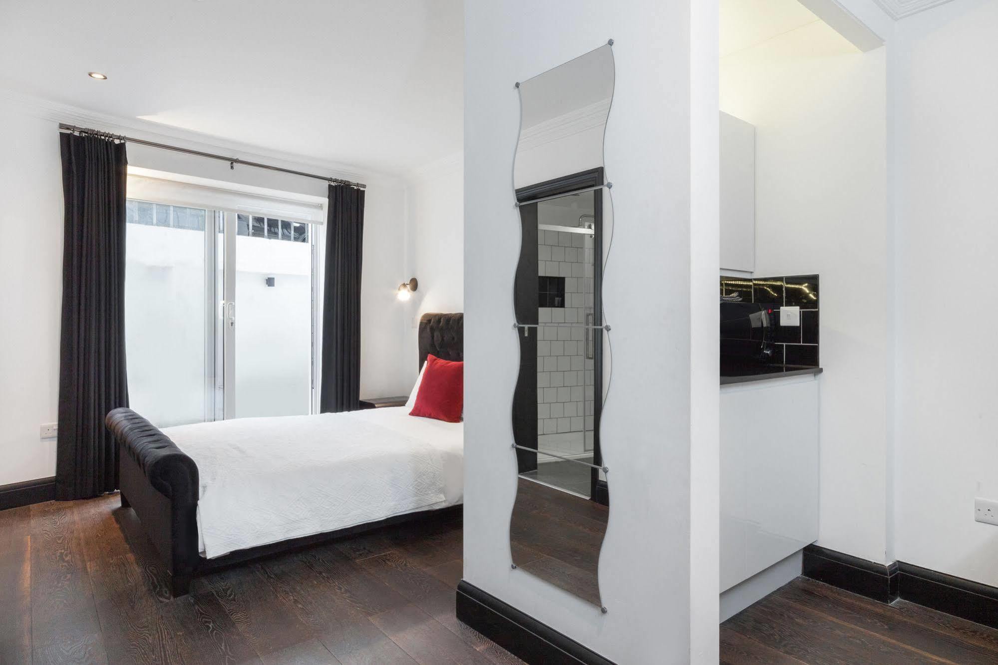 6 Portobello Road