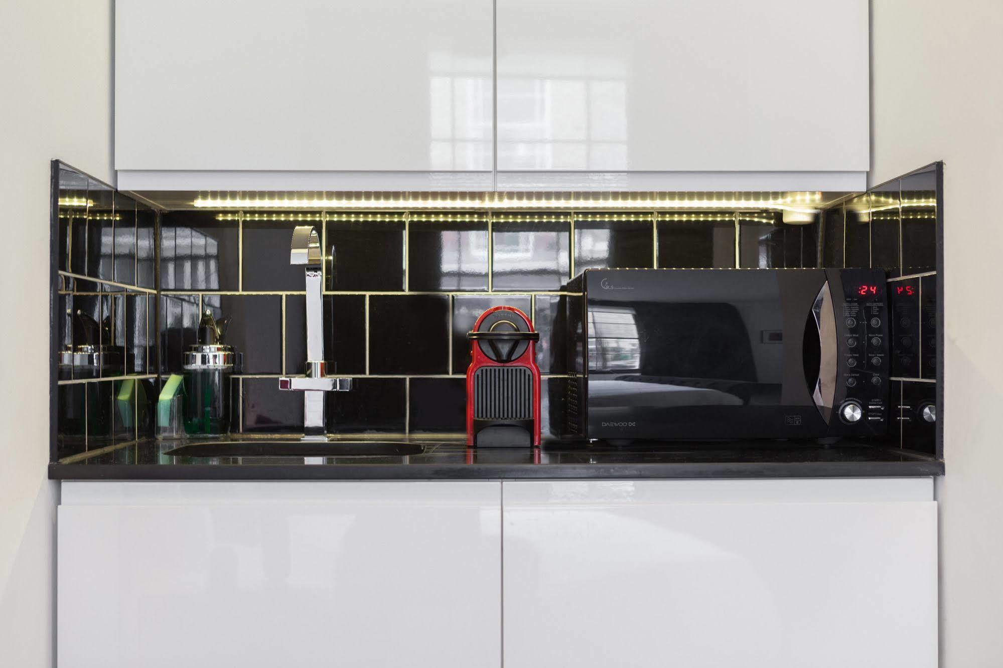 Apartment 6 Portobello Road
