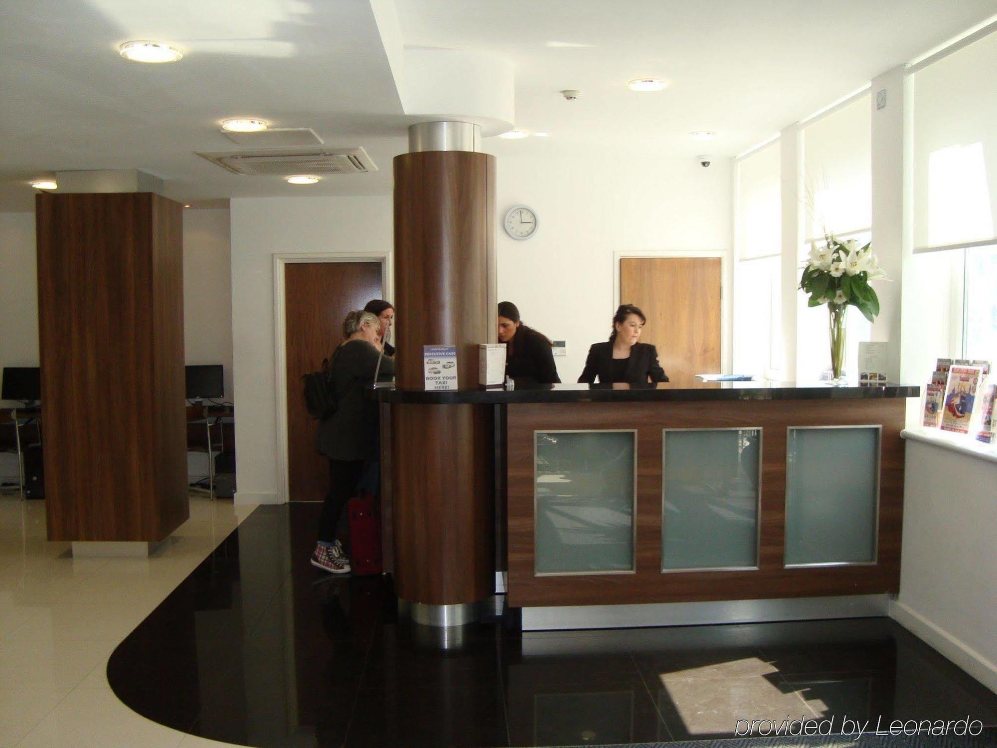 Hotell Ambassadors London