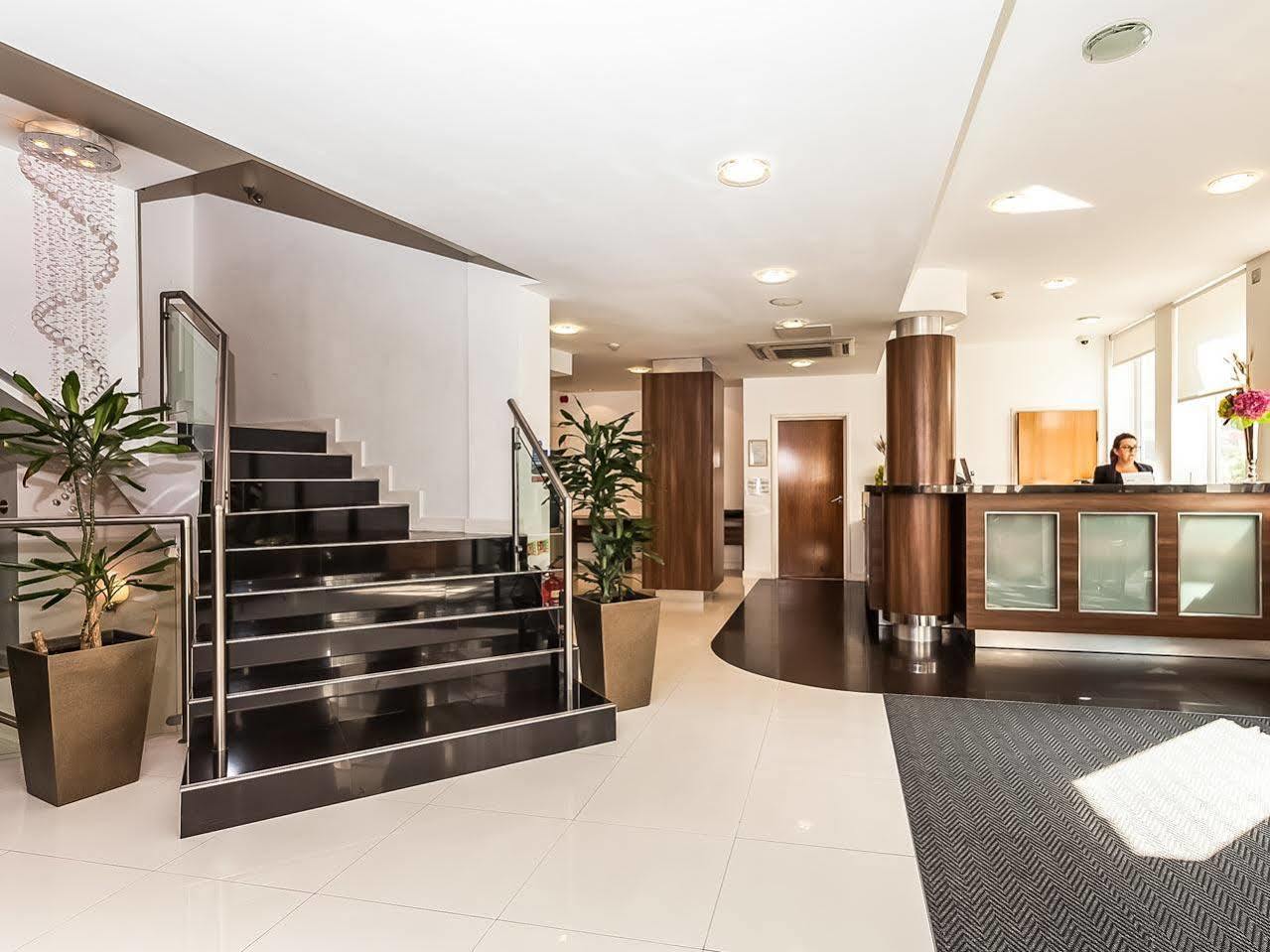 Ambassadors Hotell 3*
