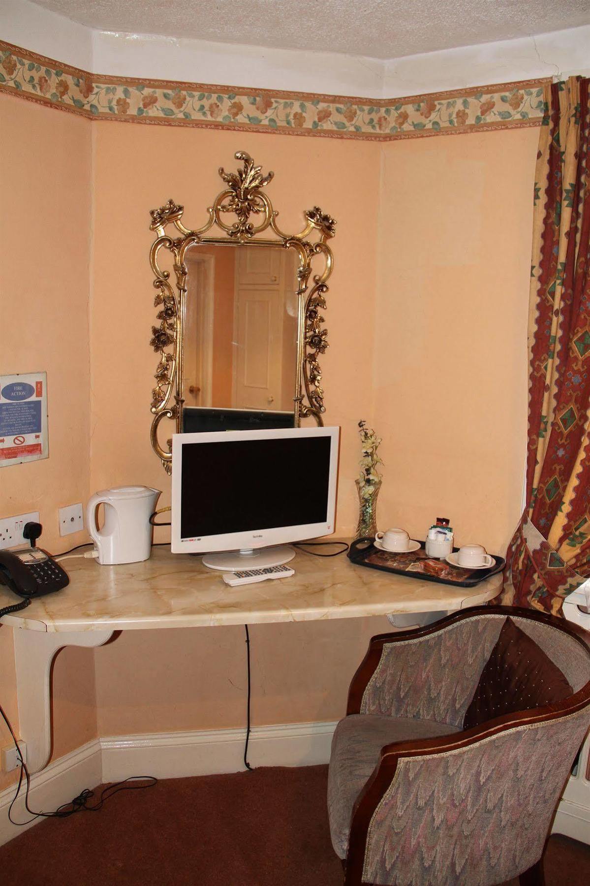Maranton House Kensington 3* London