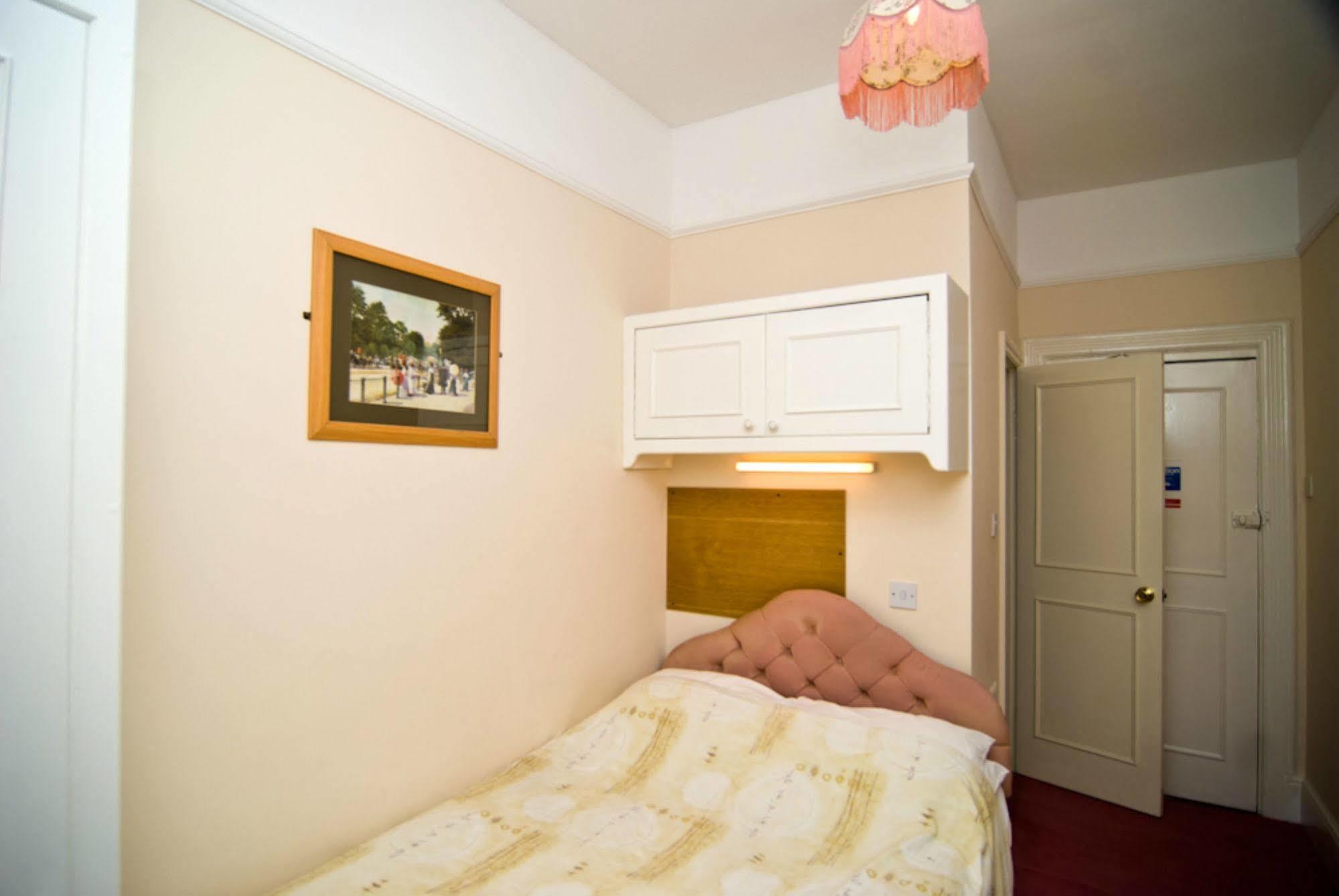 Hotel Maranton House Kensington London