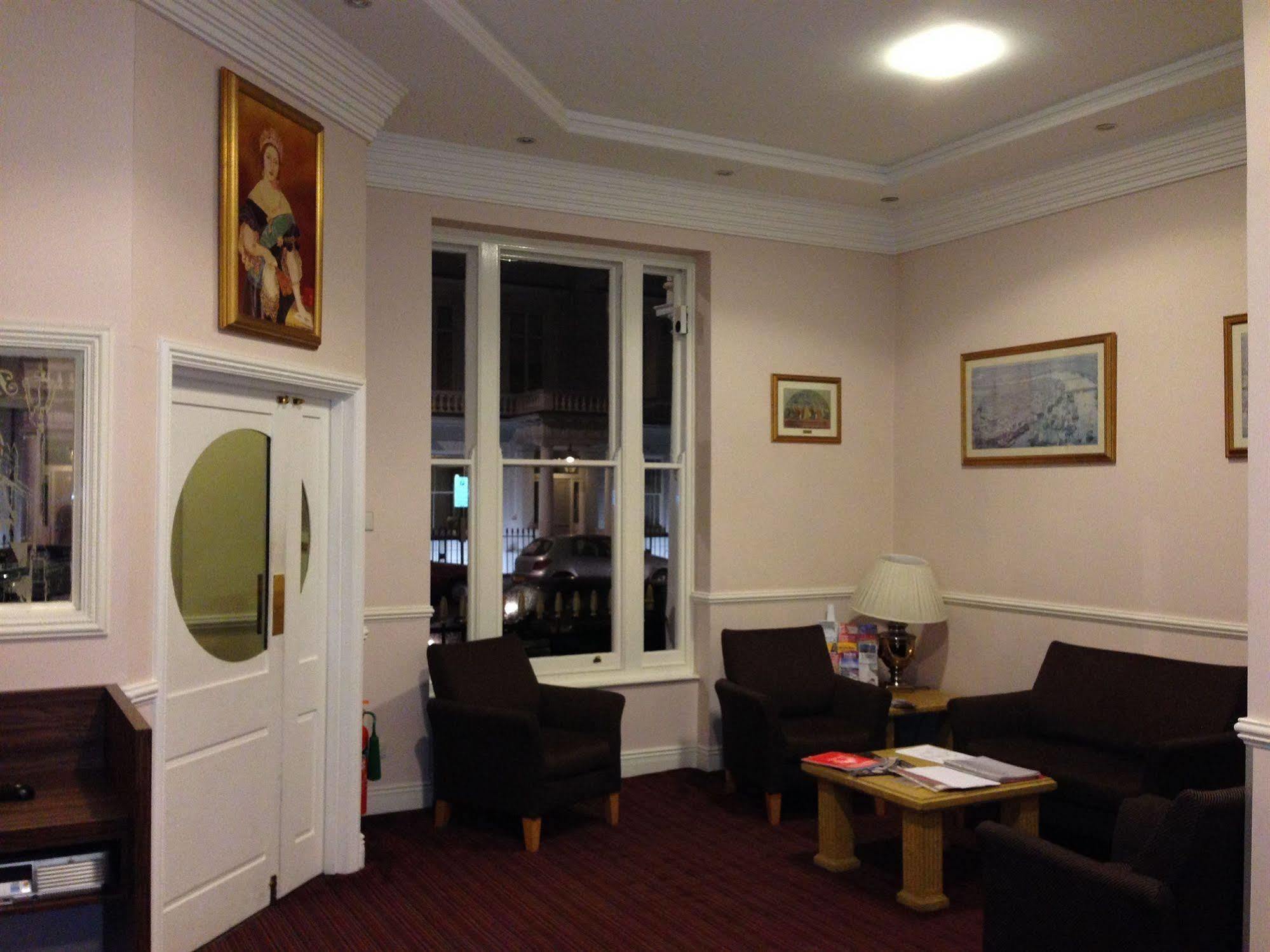 Victoria Hotel London