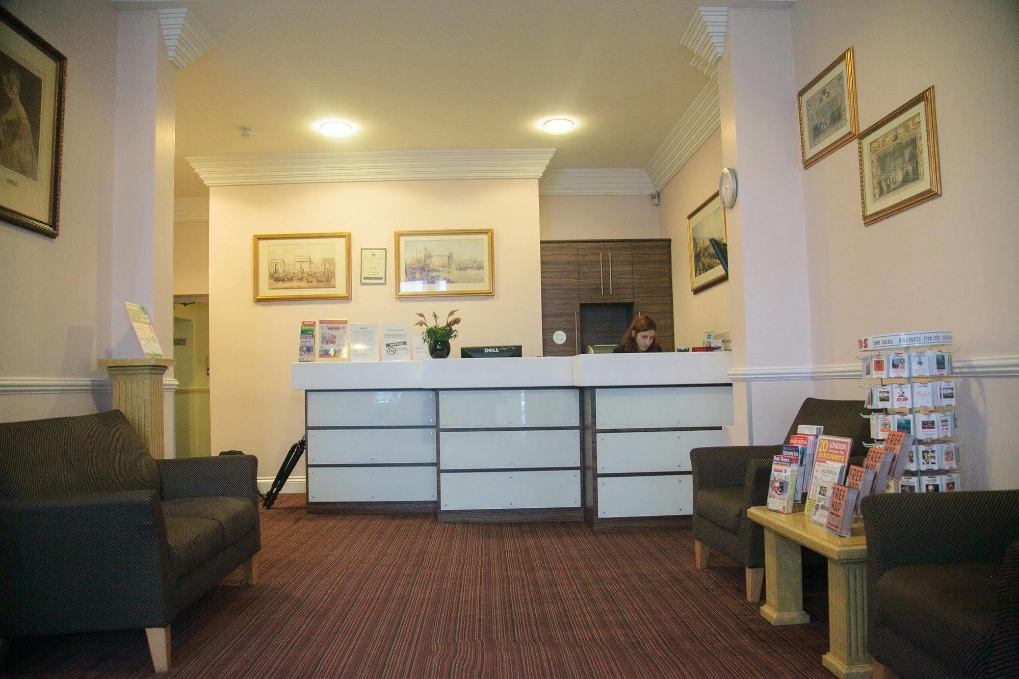 Hotel Victoria London