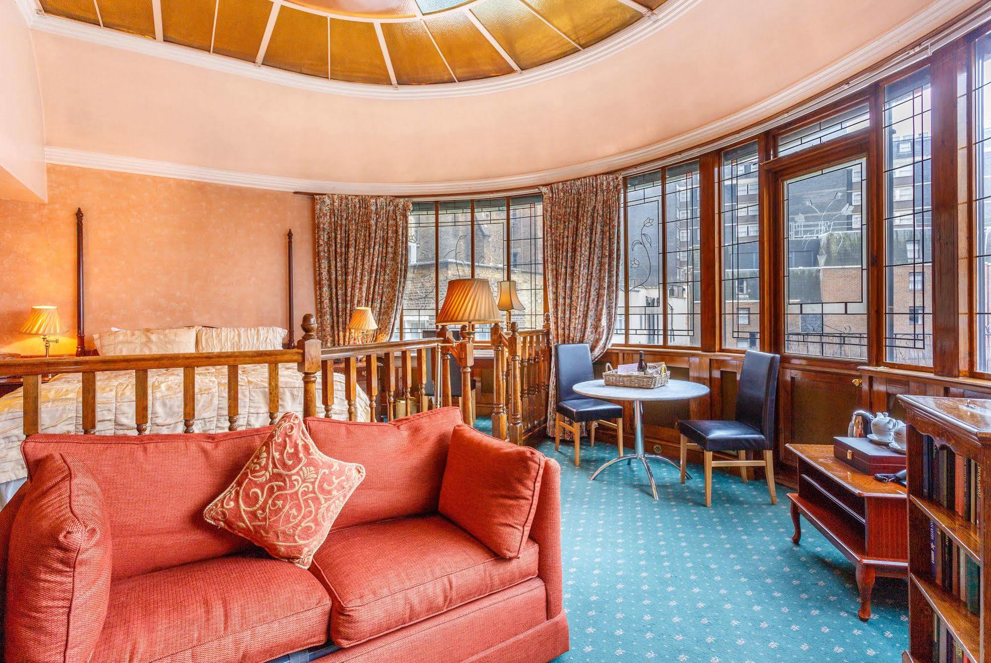 Elizabeth 4* Londen