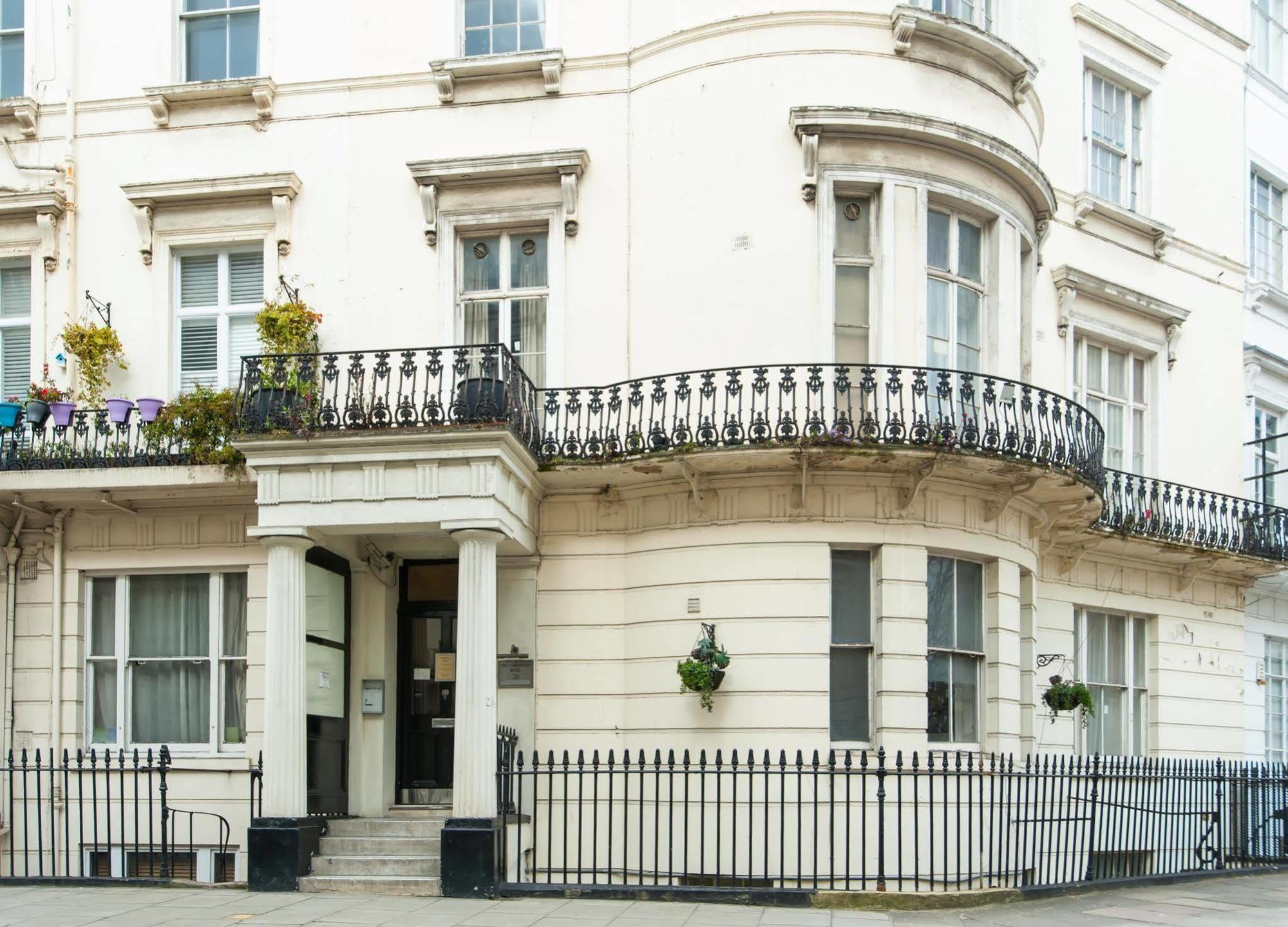 Hotell The Crescent Hyde Park 4*