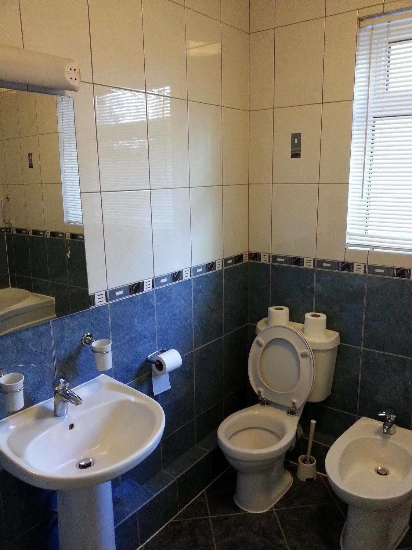 Melbourne House Hotell 3*