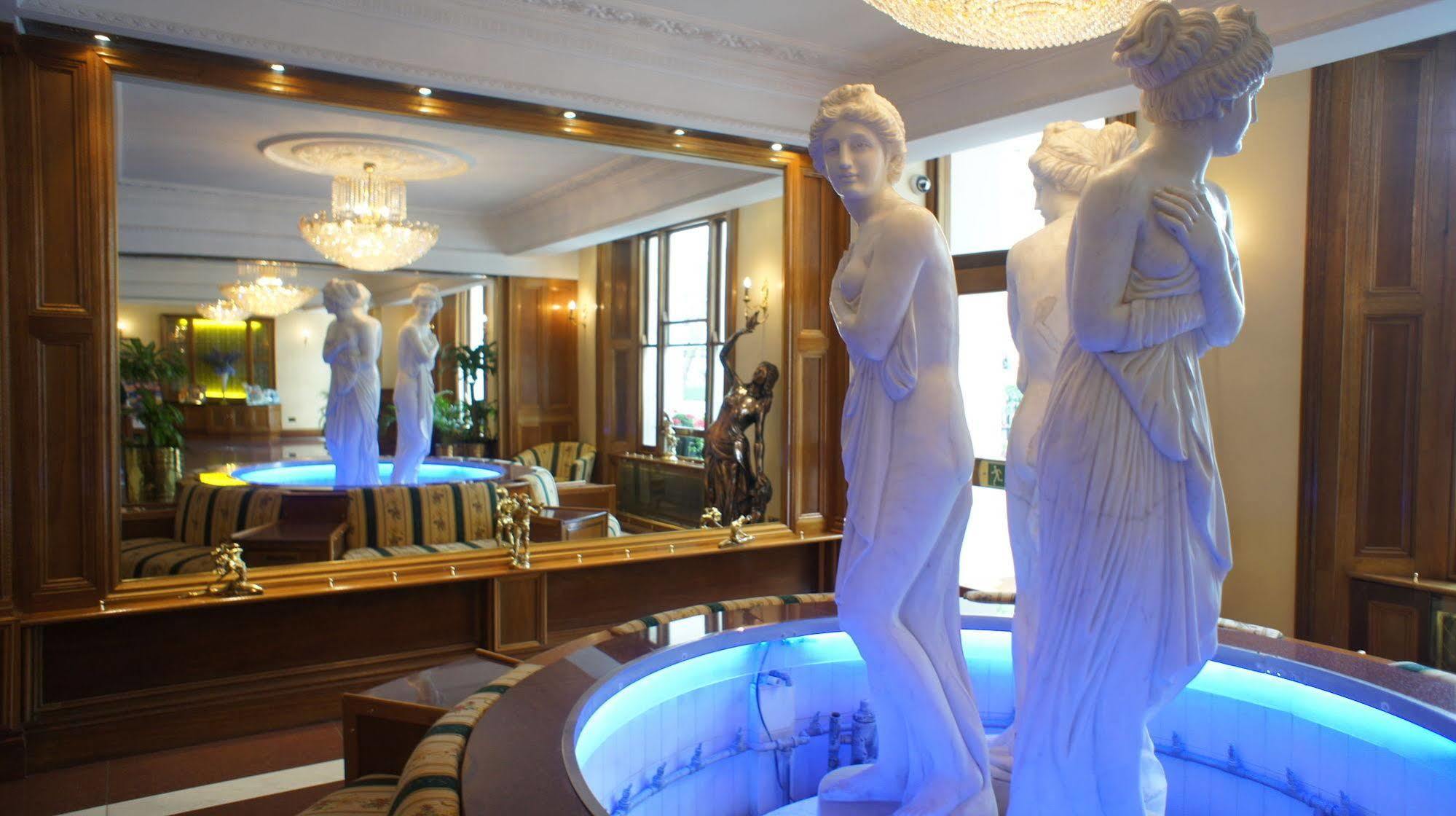 Westpoint Hotell