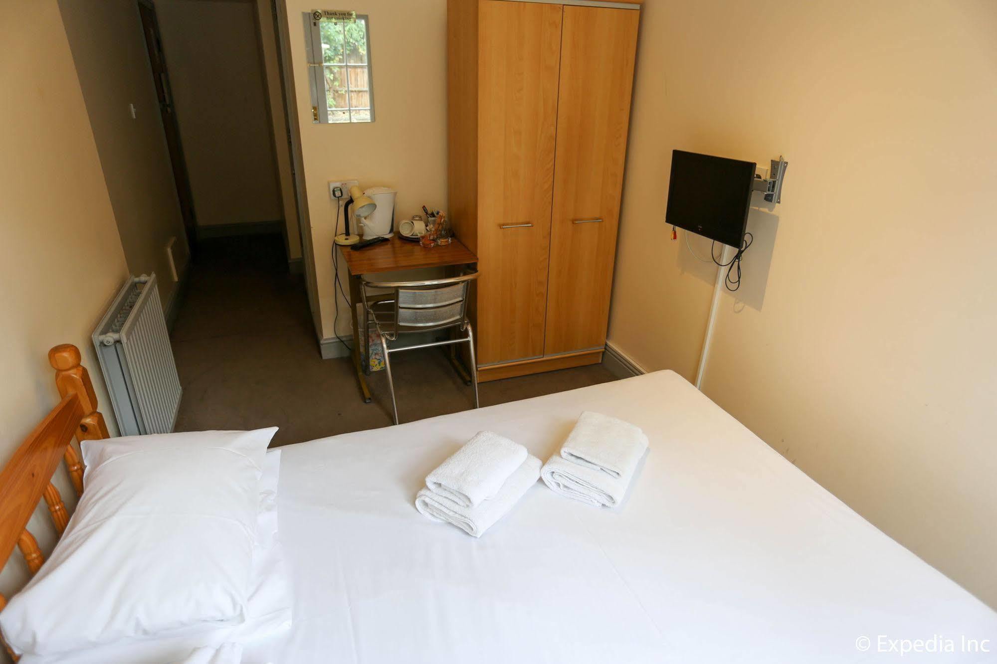 Swinton Hotel 2*