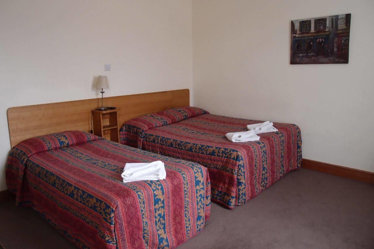 65 Hotel