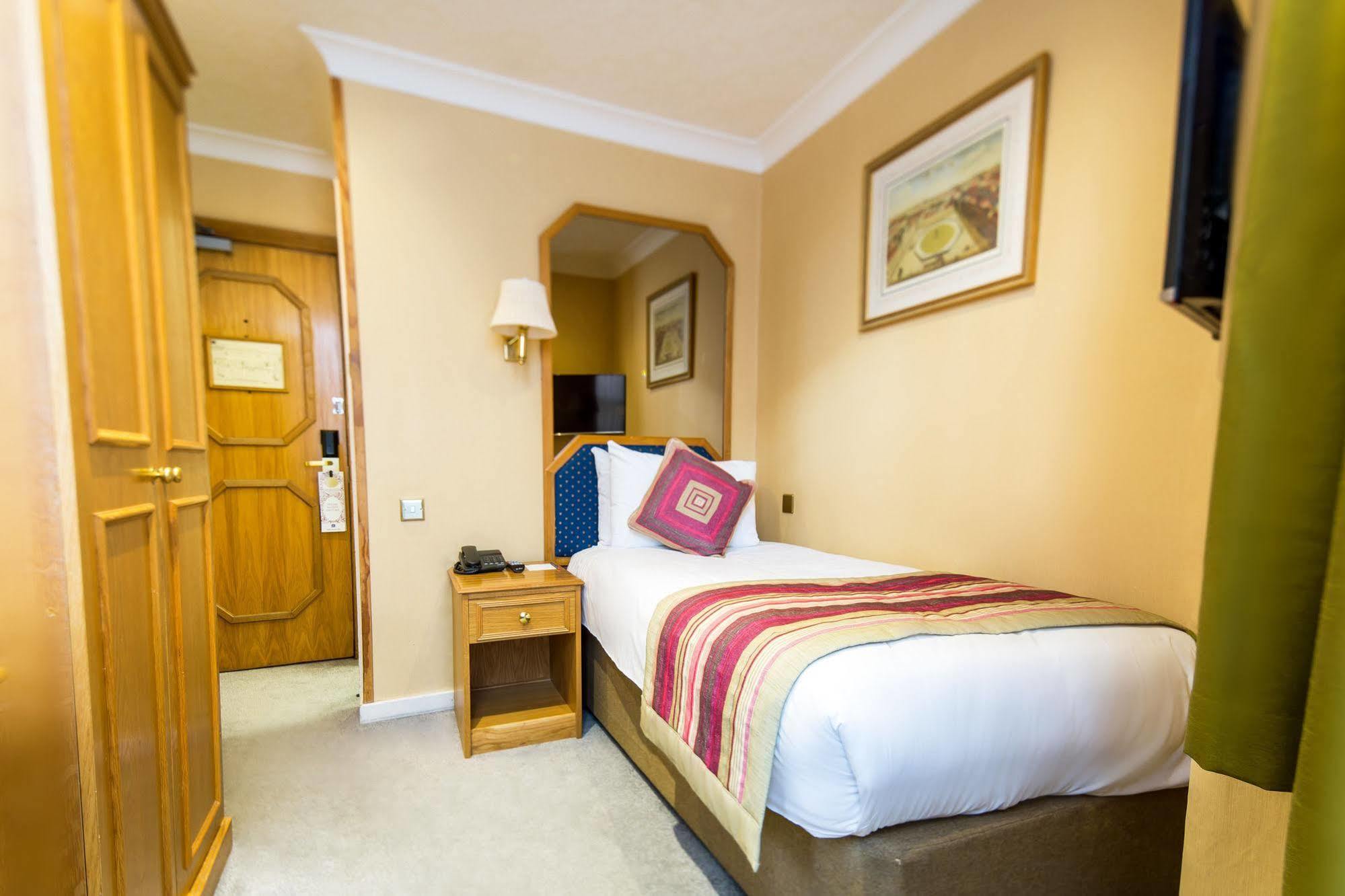 Western Burns Kensington Hotel Londen
