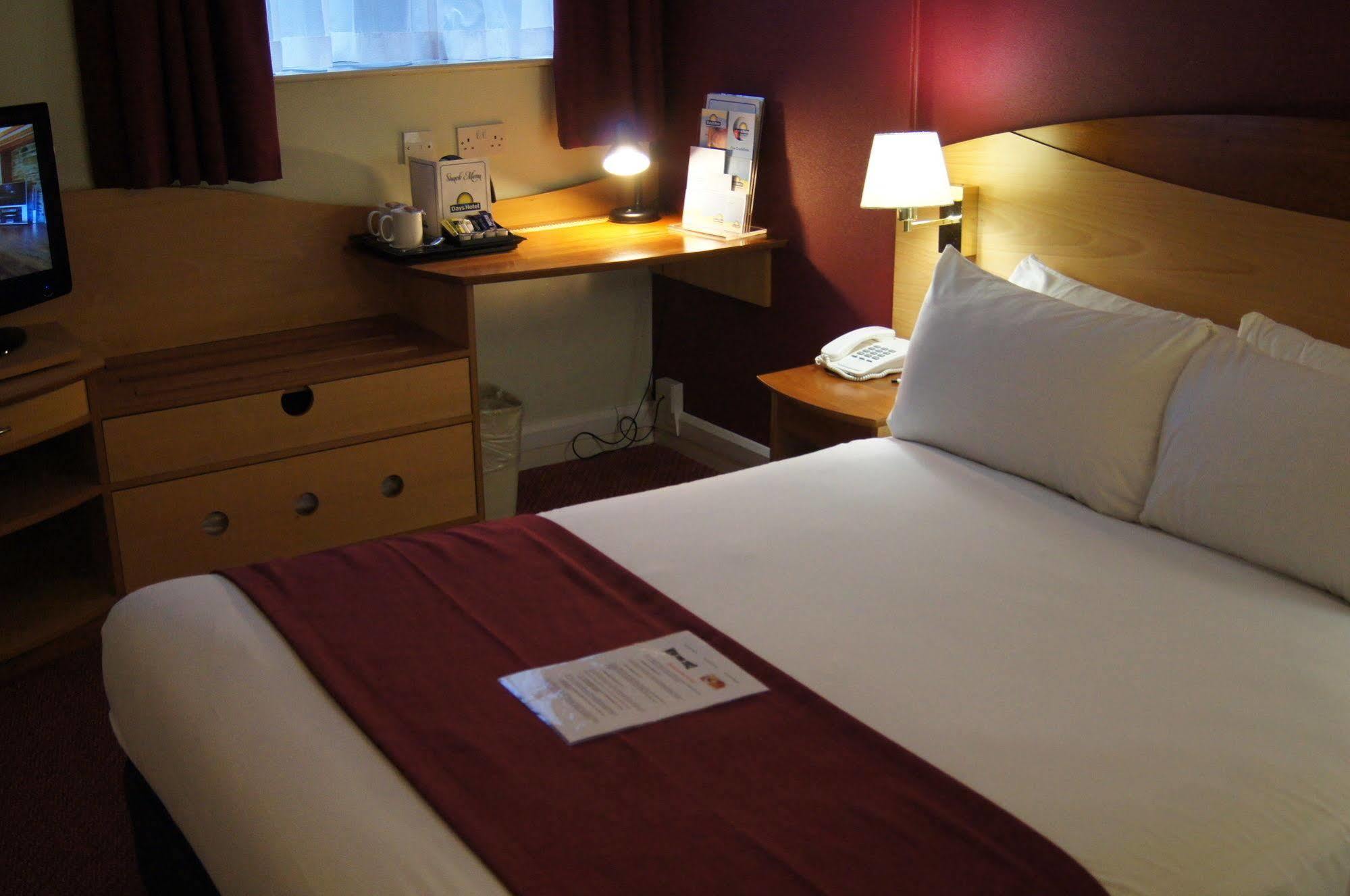 Waterloo Hub And Hotel 3*