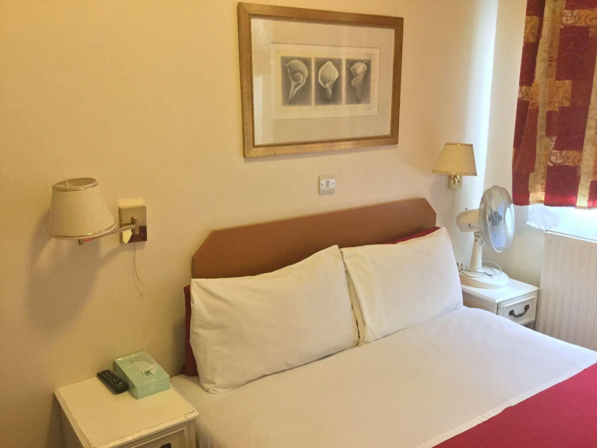 Chiswick Guest house 2*