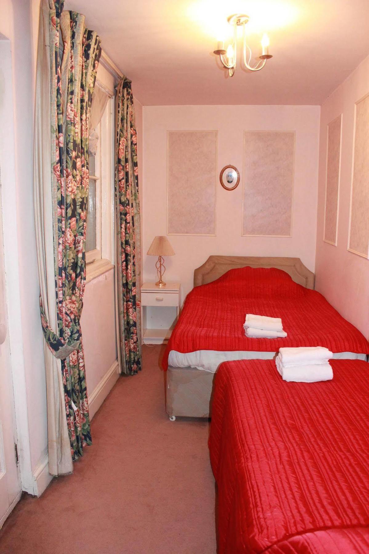 Lägenhetshotell Kensingtoncourt 3*