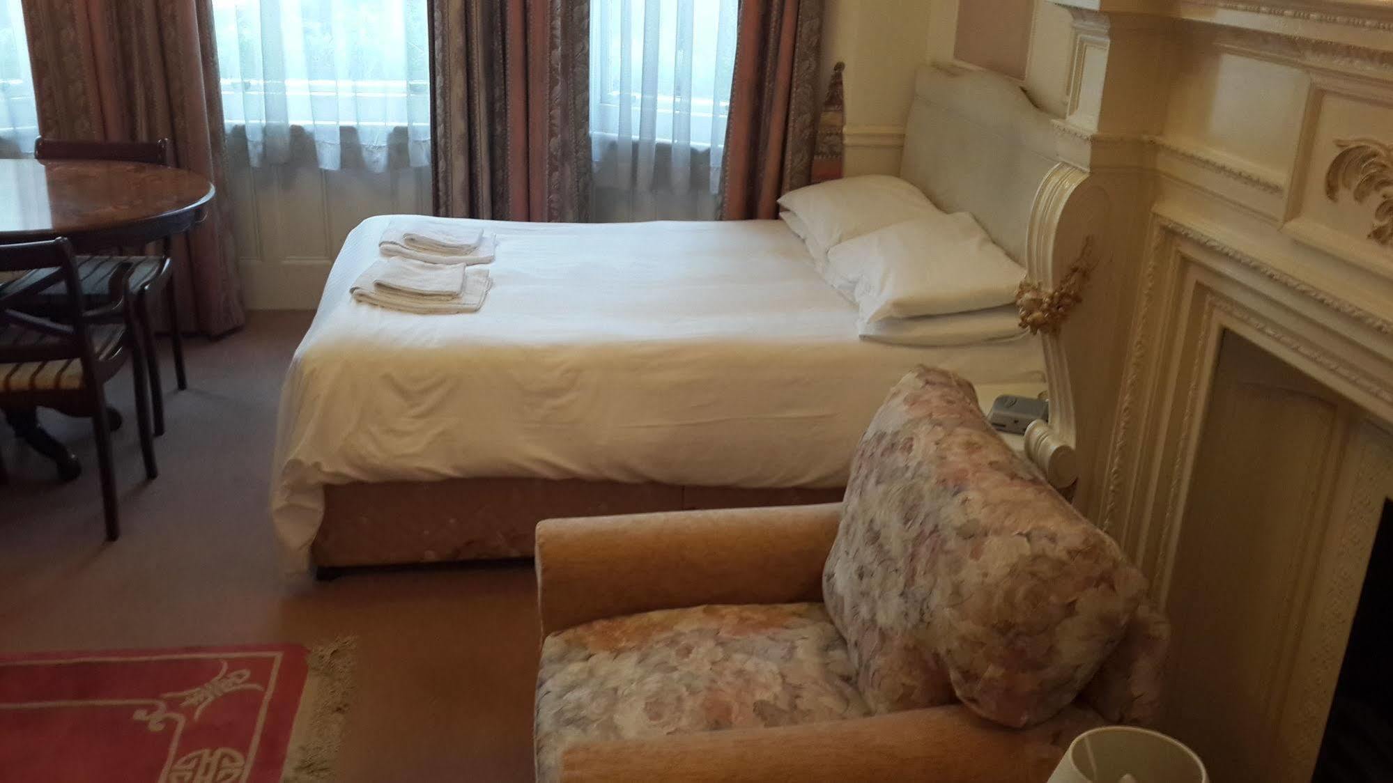 Lägenhetshotell Kensingtoncourt 3*