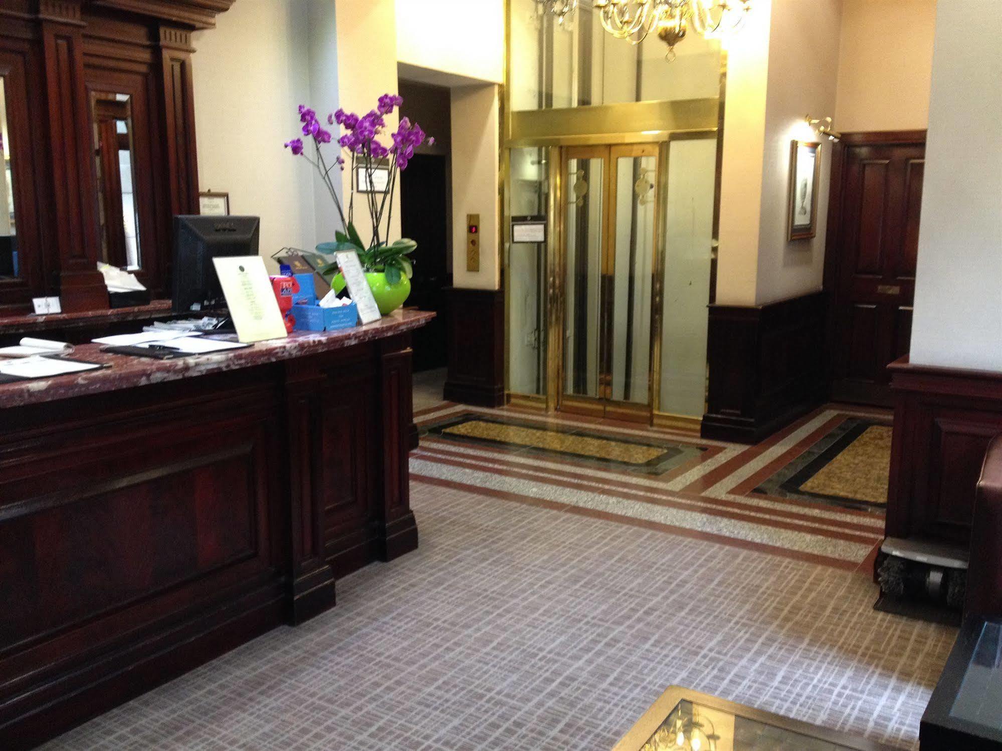 Hotel Grange White Hall