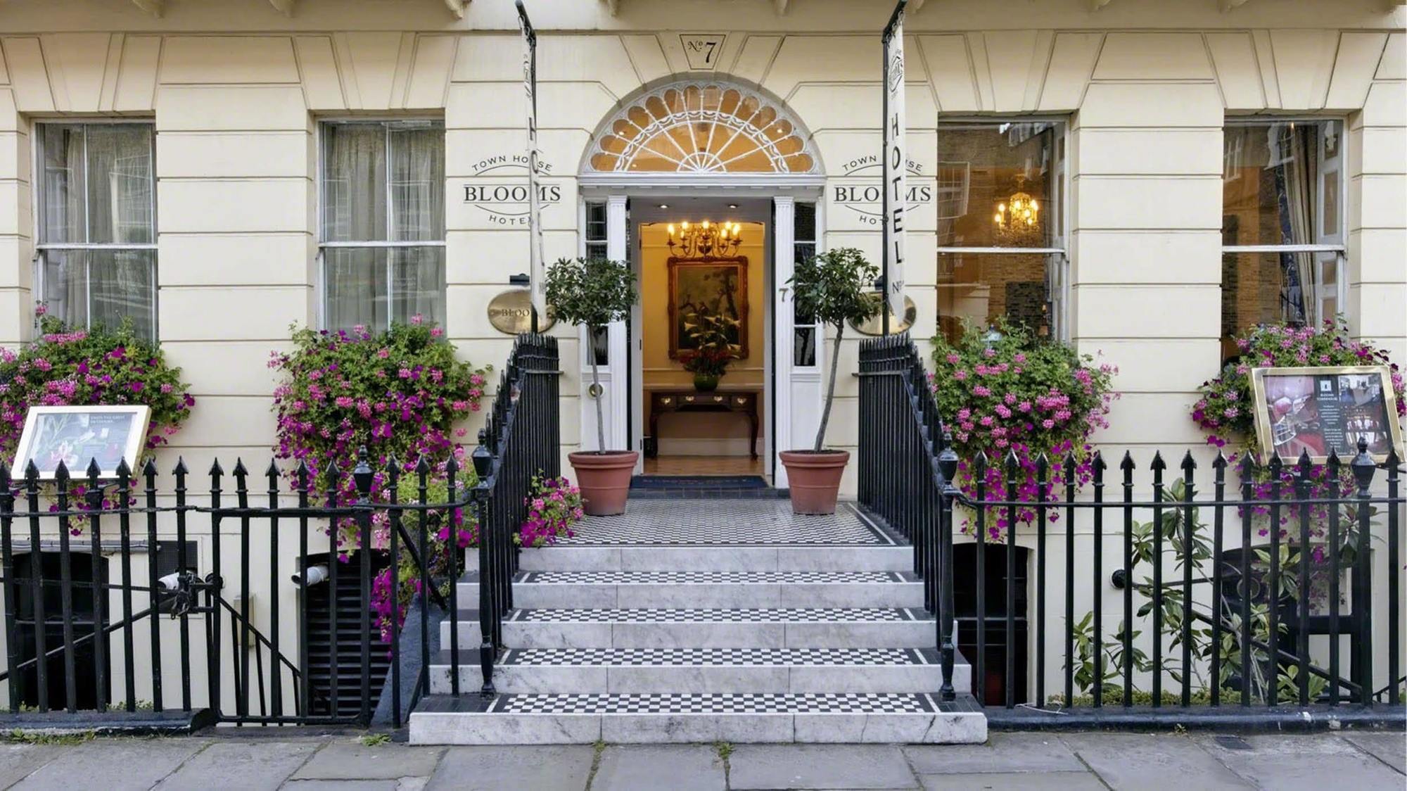 Hotell Grange Blooms 4*