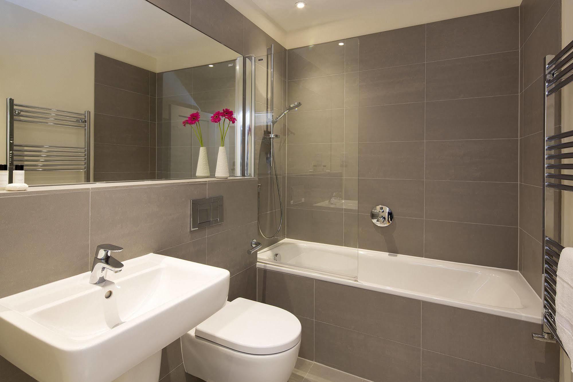 Hammersmith One Apartment