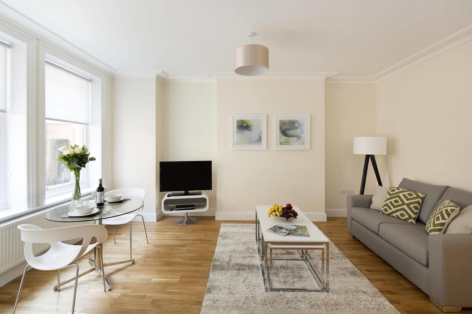 Hammersmith One Apartment