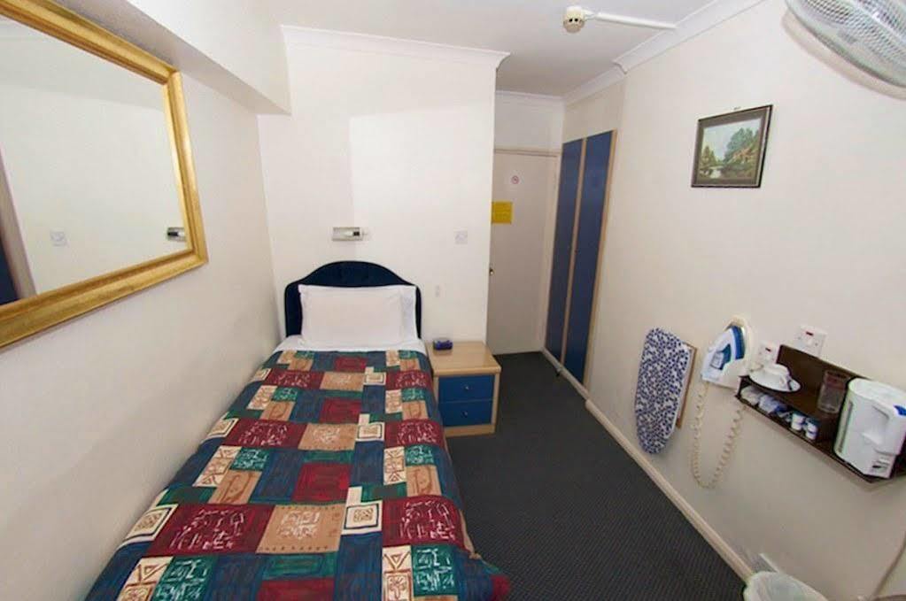 Hadleigh 3* London