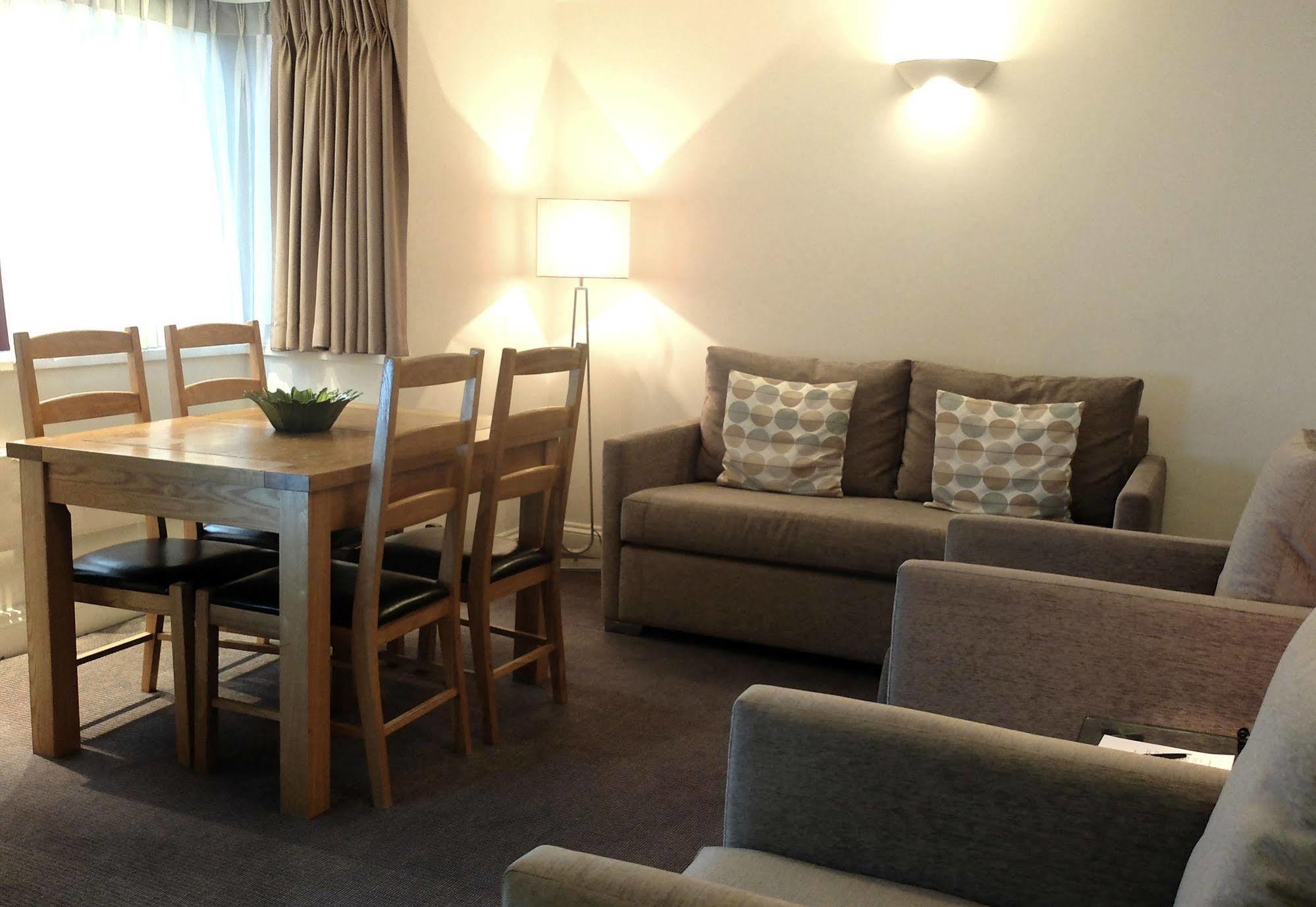 15 Basil Street Knightsbridge, Luxury Serviced 5*