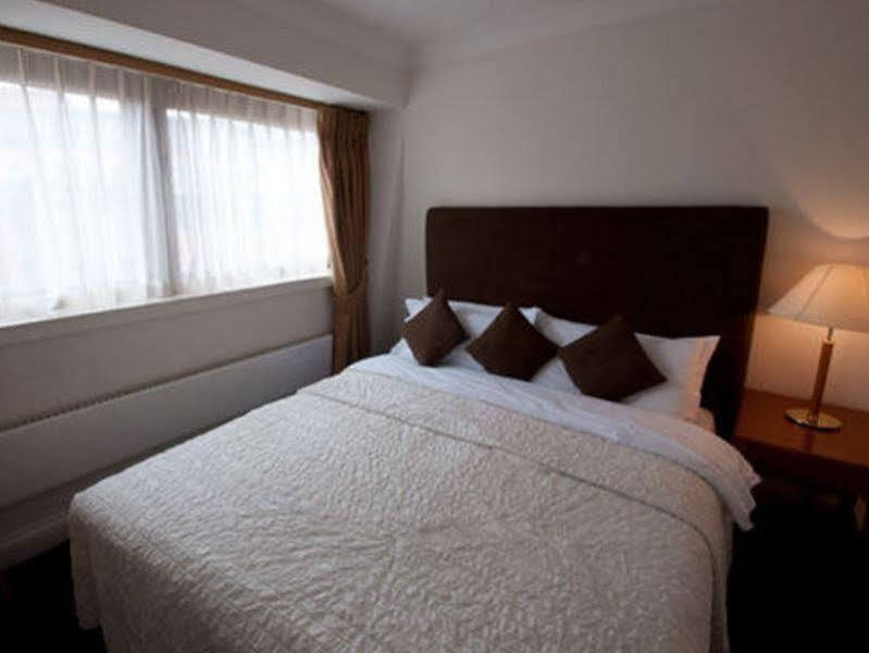 15 Basil Street Knightsbridge, Luxury Serviced Aparthotel London