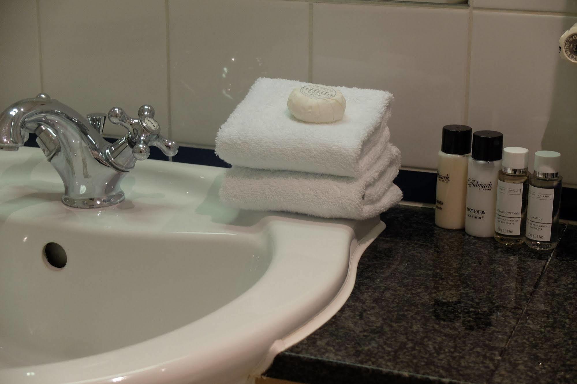 15 Basil Street Knightsbridge, Luxury Serviced Aparthotel London