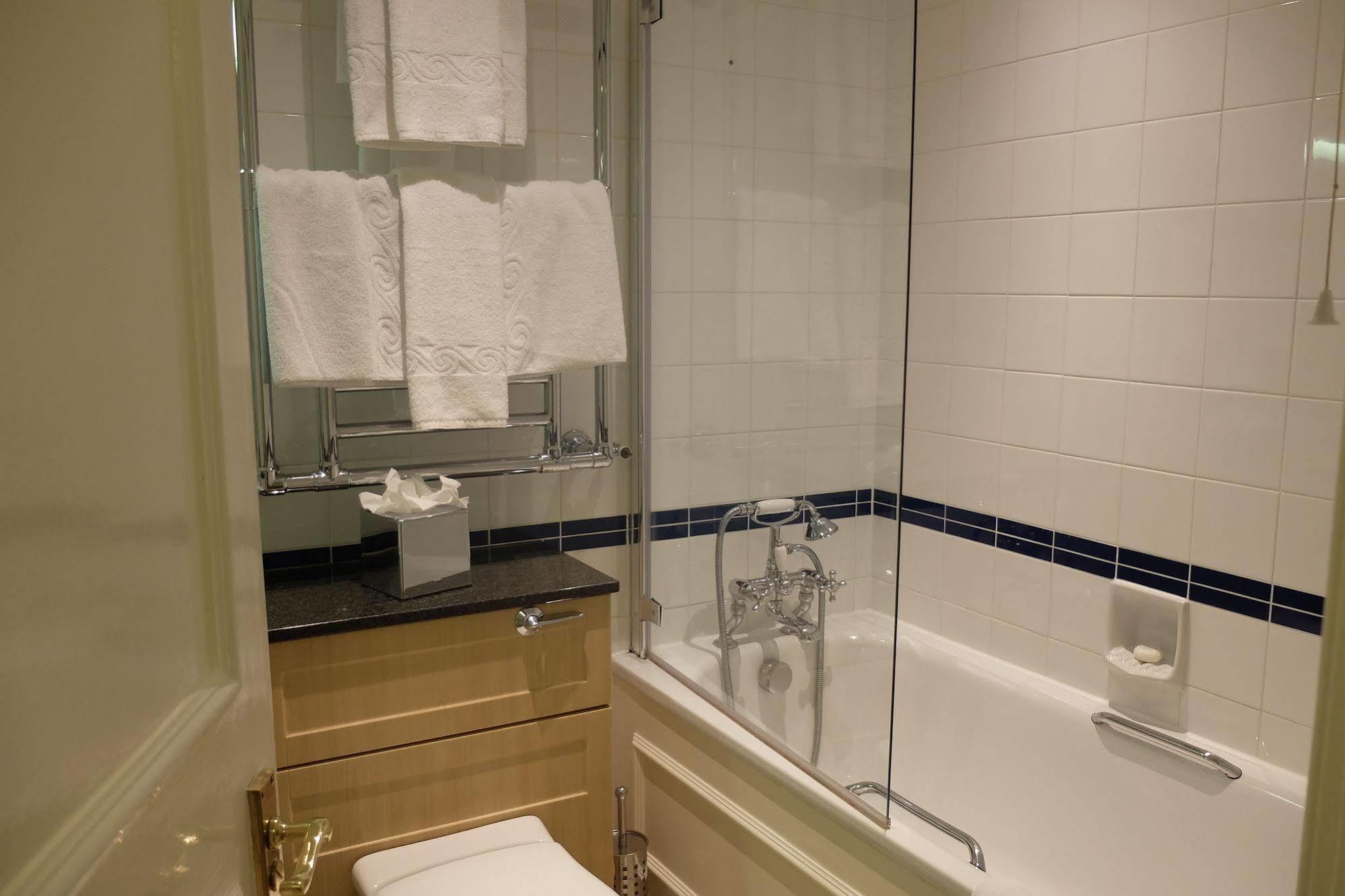 Aparthotel 15 Basil Street Knightsbridge, Luxury Serviced London