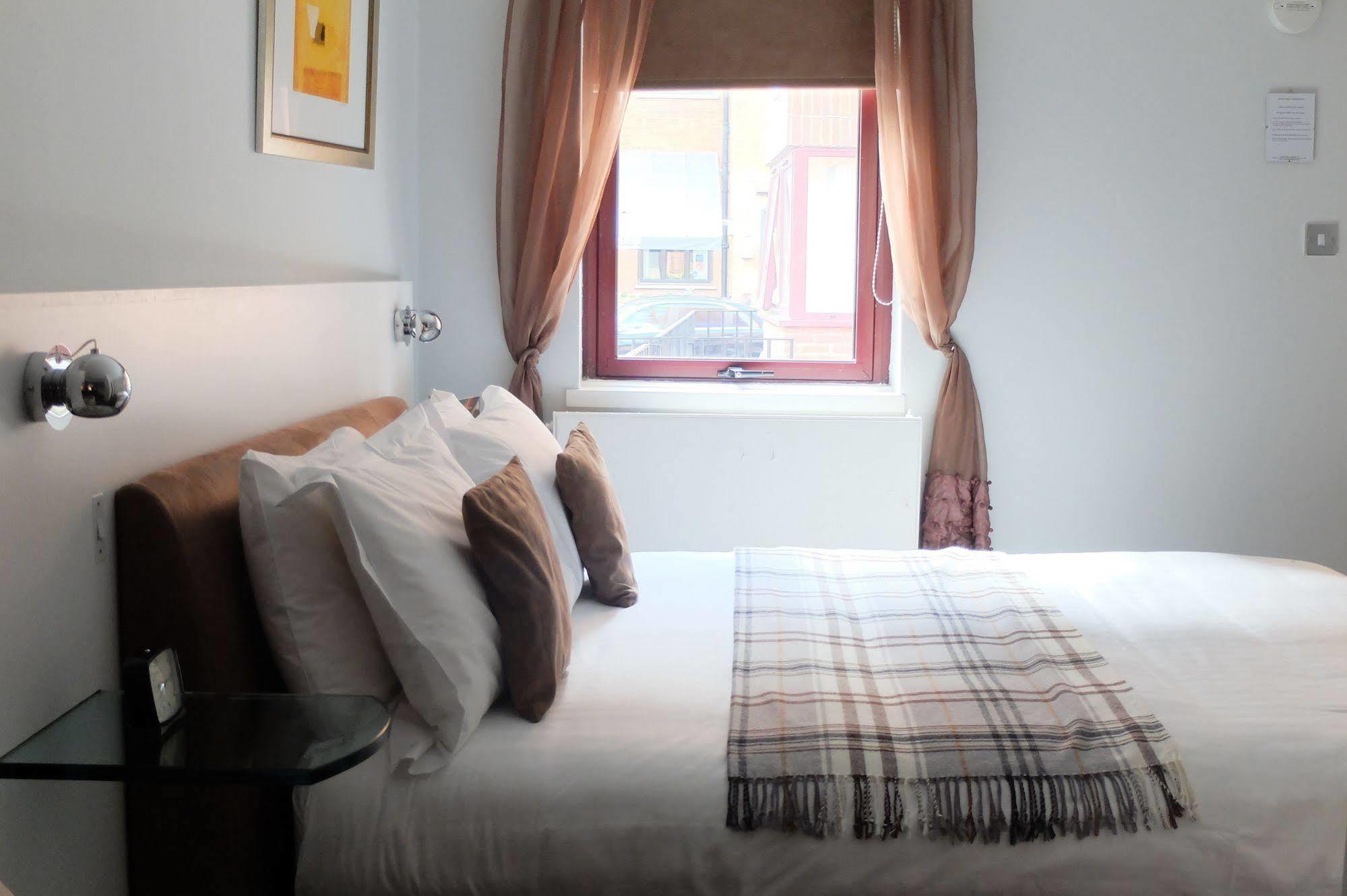 Aparthotel 15 Basil Street Knightsbridge, Luxury Serviced