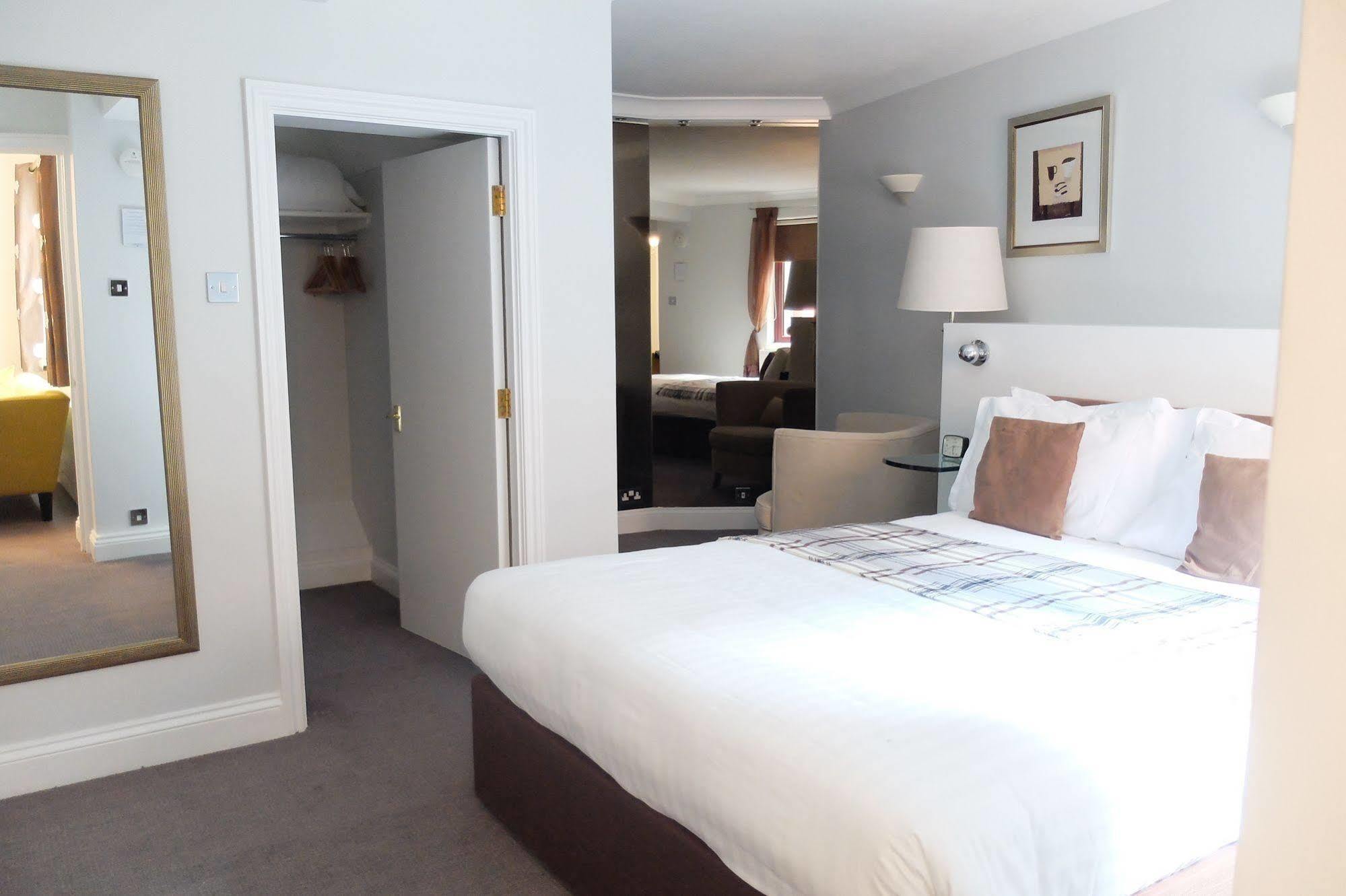 Aparthotel 15 Basil Street Knightsbridge, Luxury Serviced London