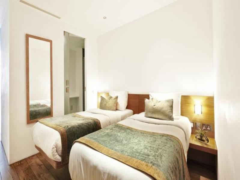 By Marriott Kensington Hotel London