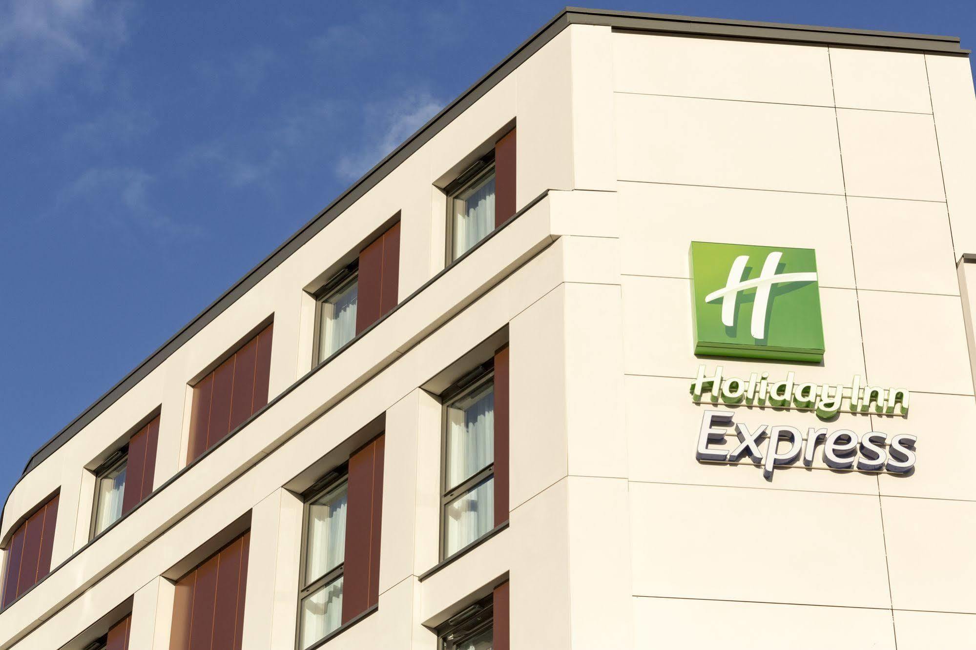 Holiday Express Southwark By Ihg London