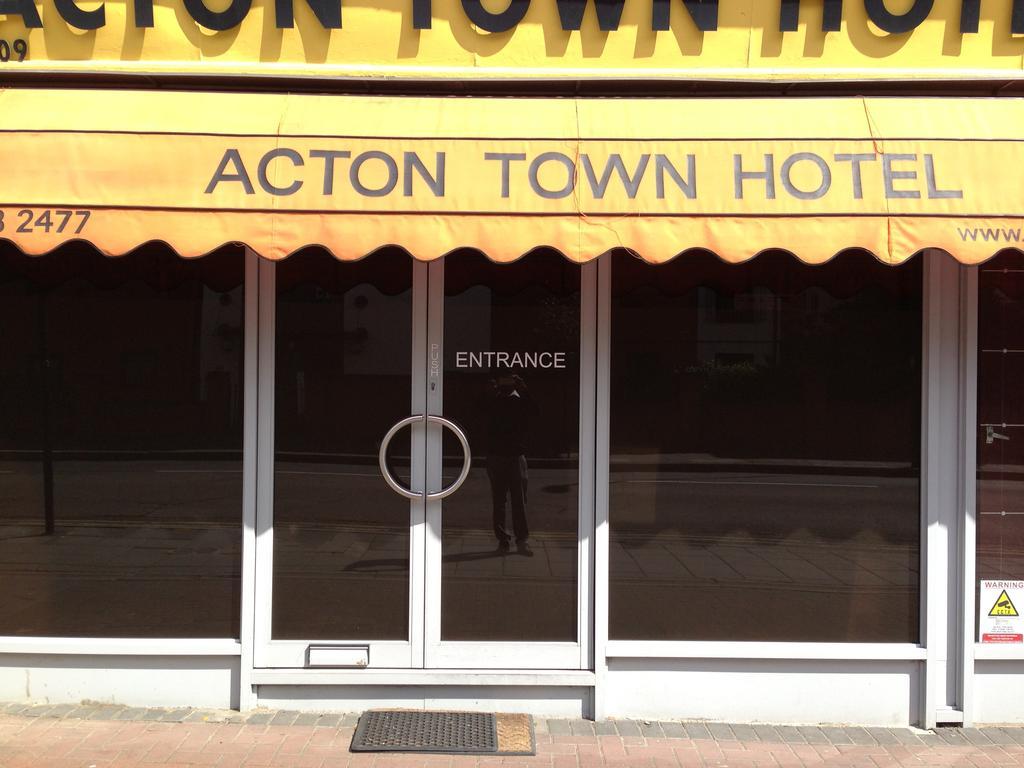 Hotel Acton Town London