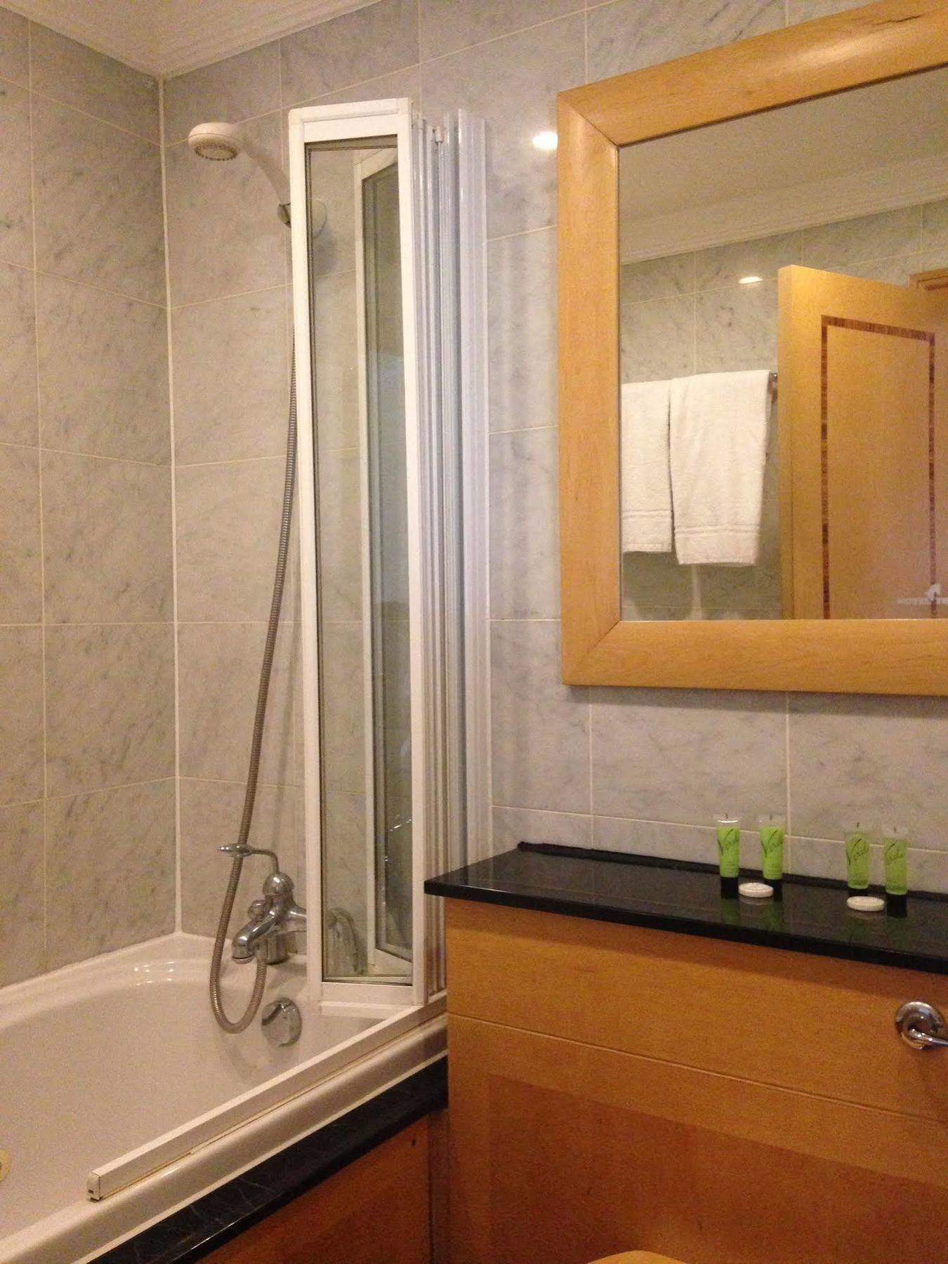 Troy 3* London