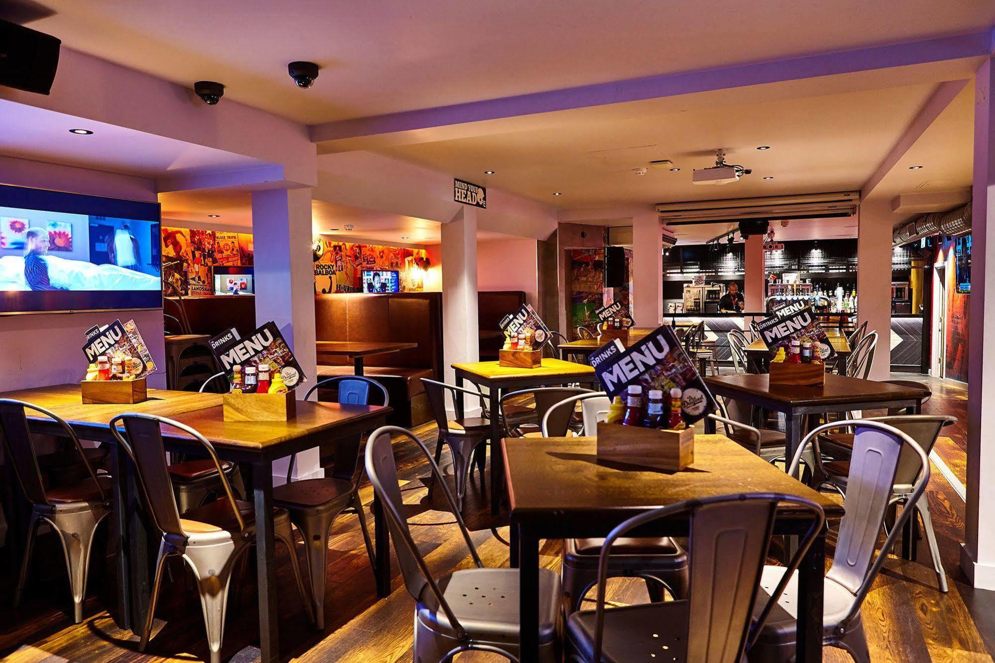 St Christopher's Oasis Hotel London