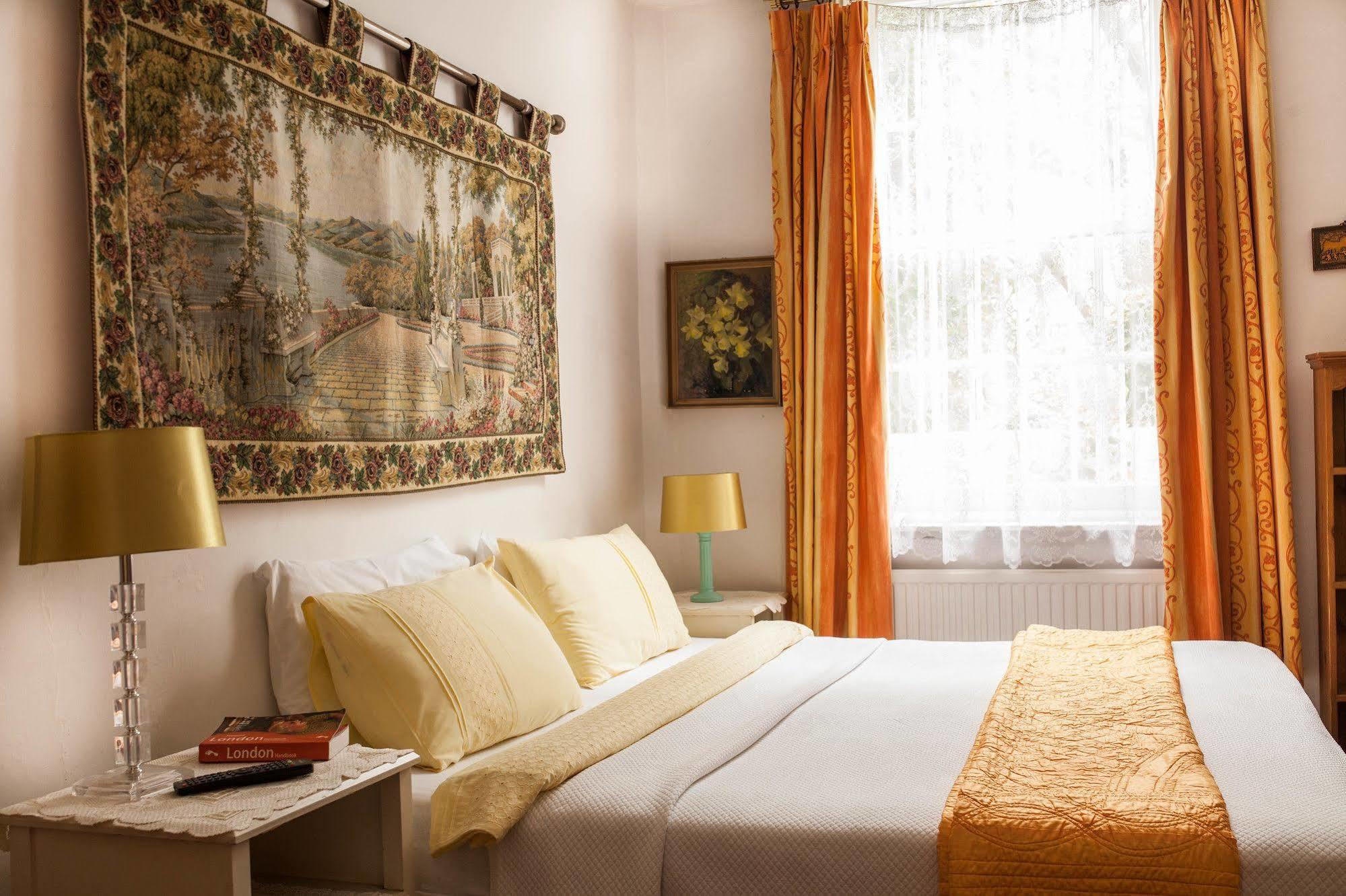 Bed & Breakfast Dawson Place, Juliette's London