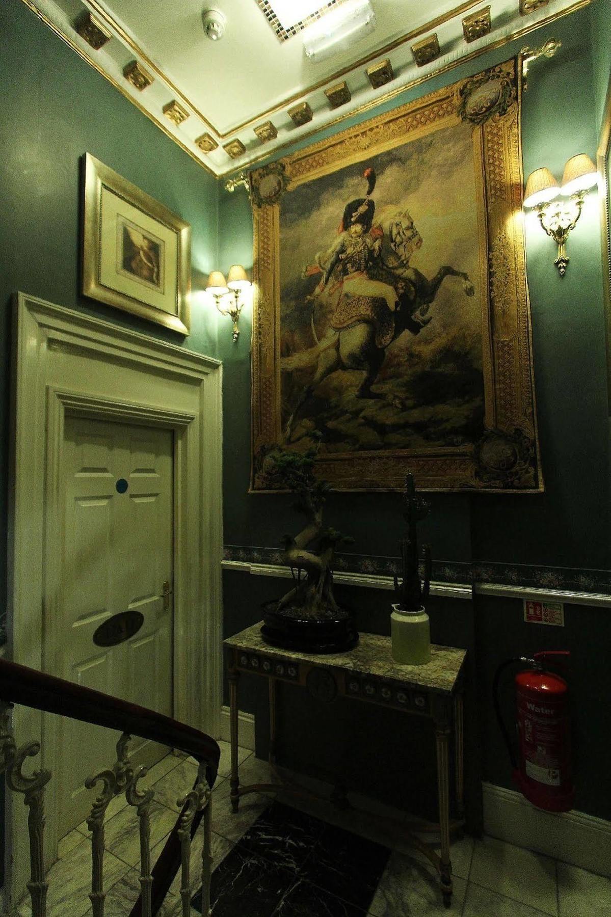 Opulence Boutique 4* Londen