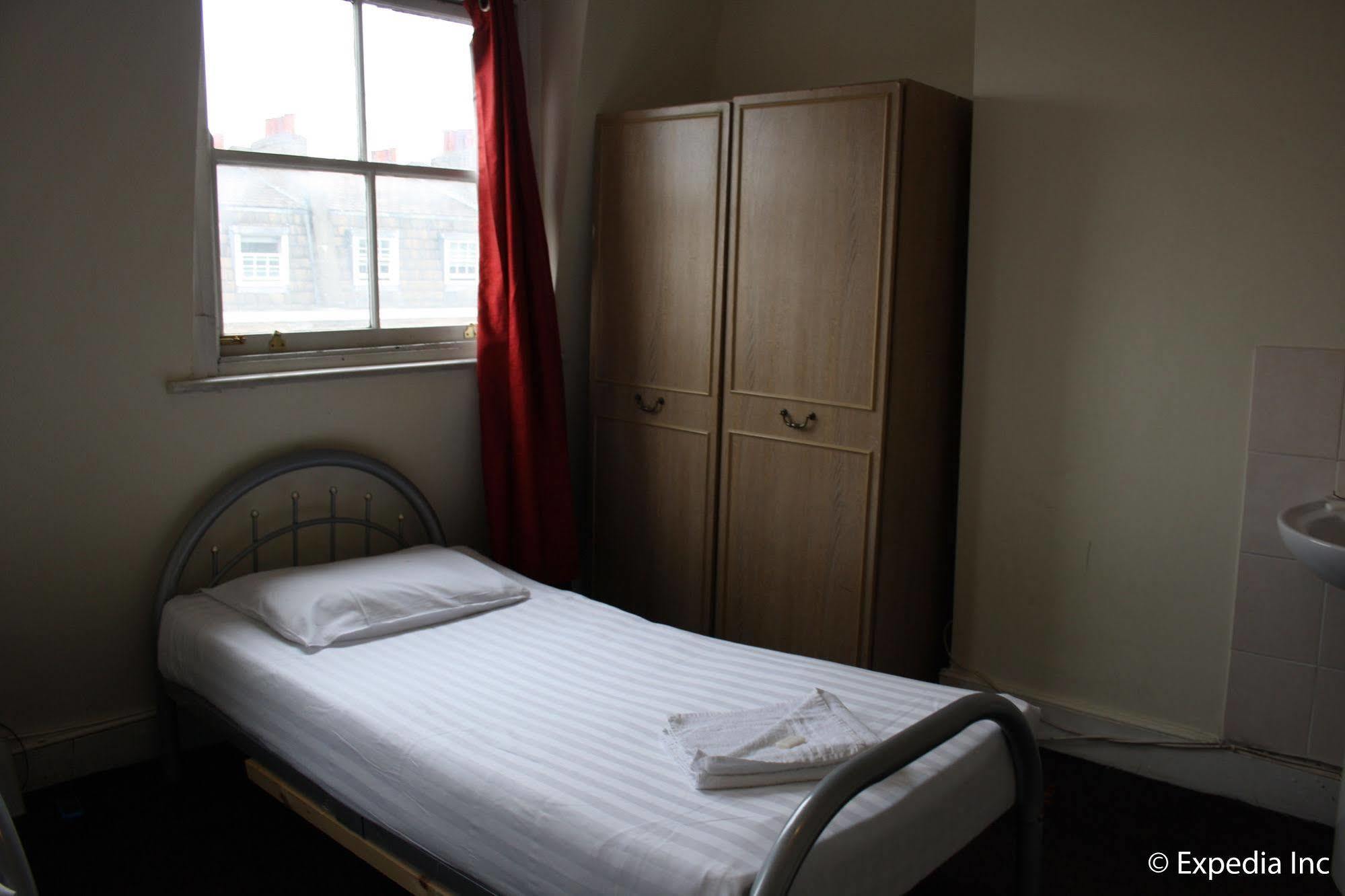 Guest house Daisy London