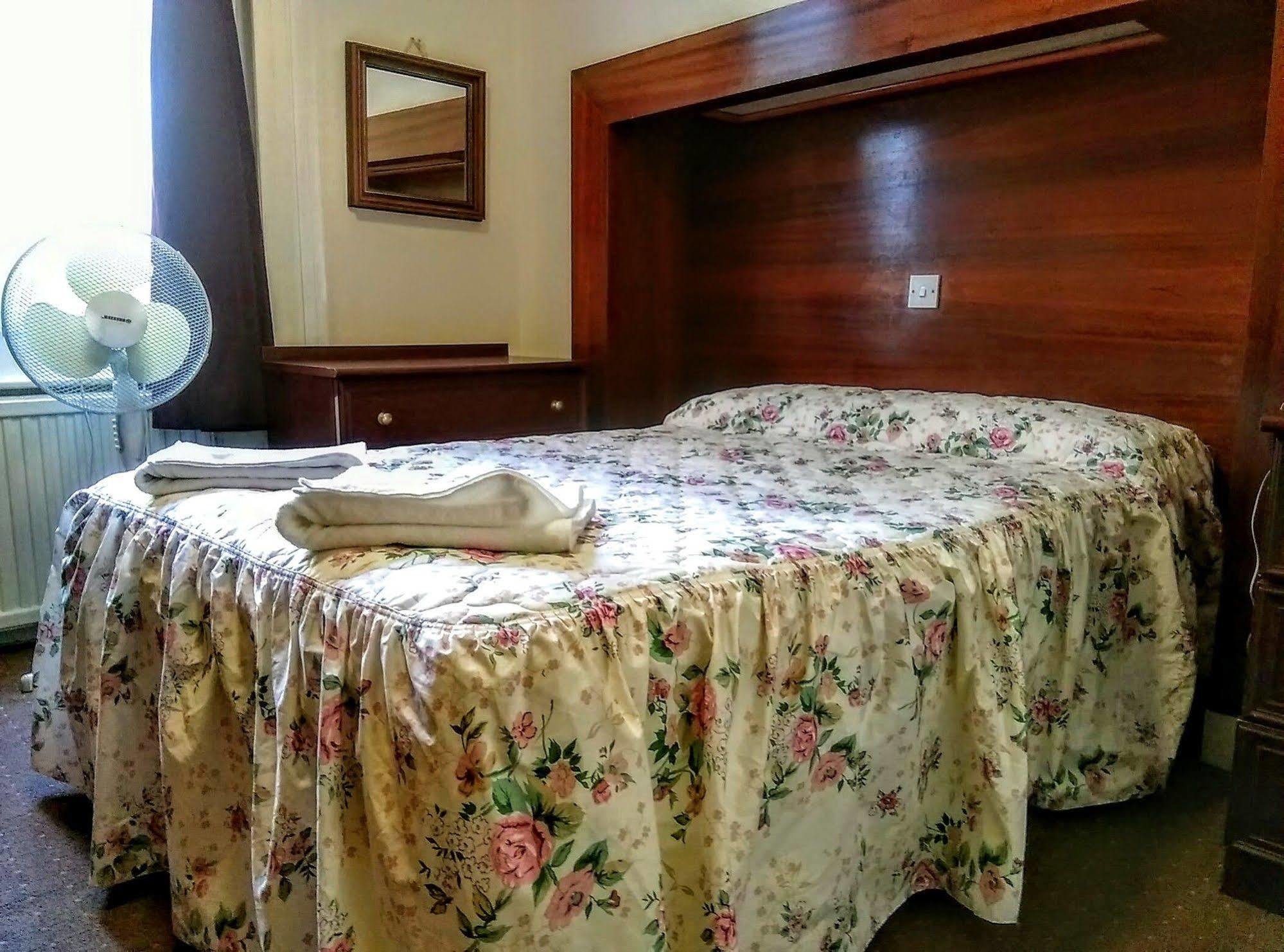 Hotel Mandalay Picton House
