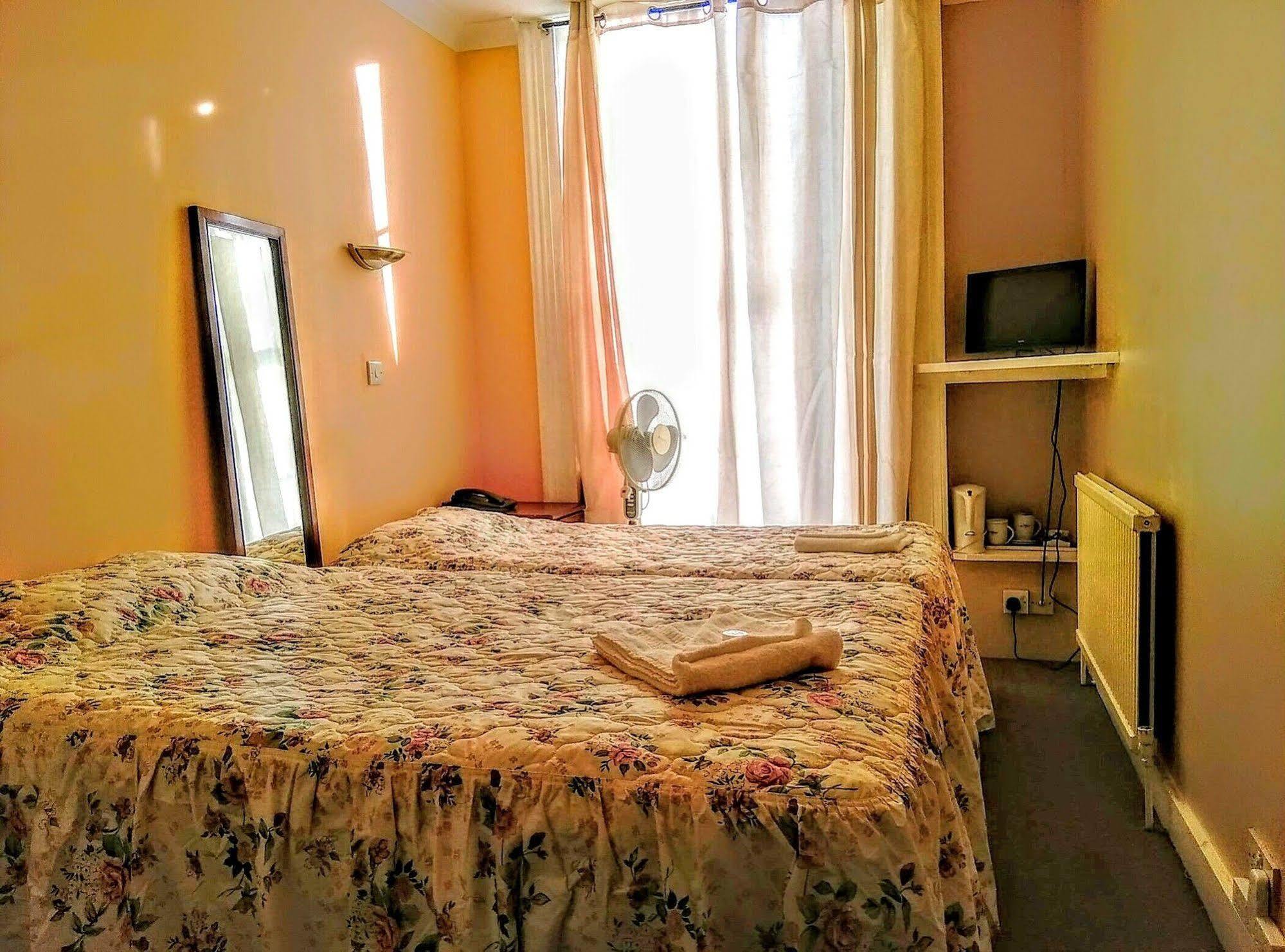 Mandalay Picton House Hotel